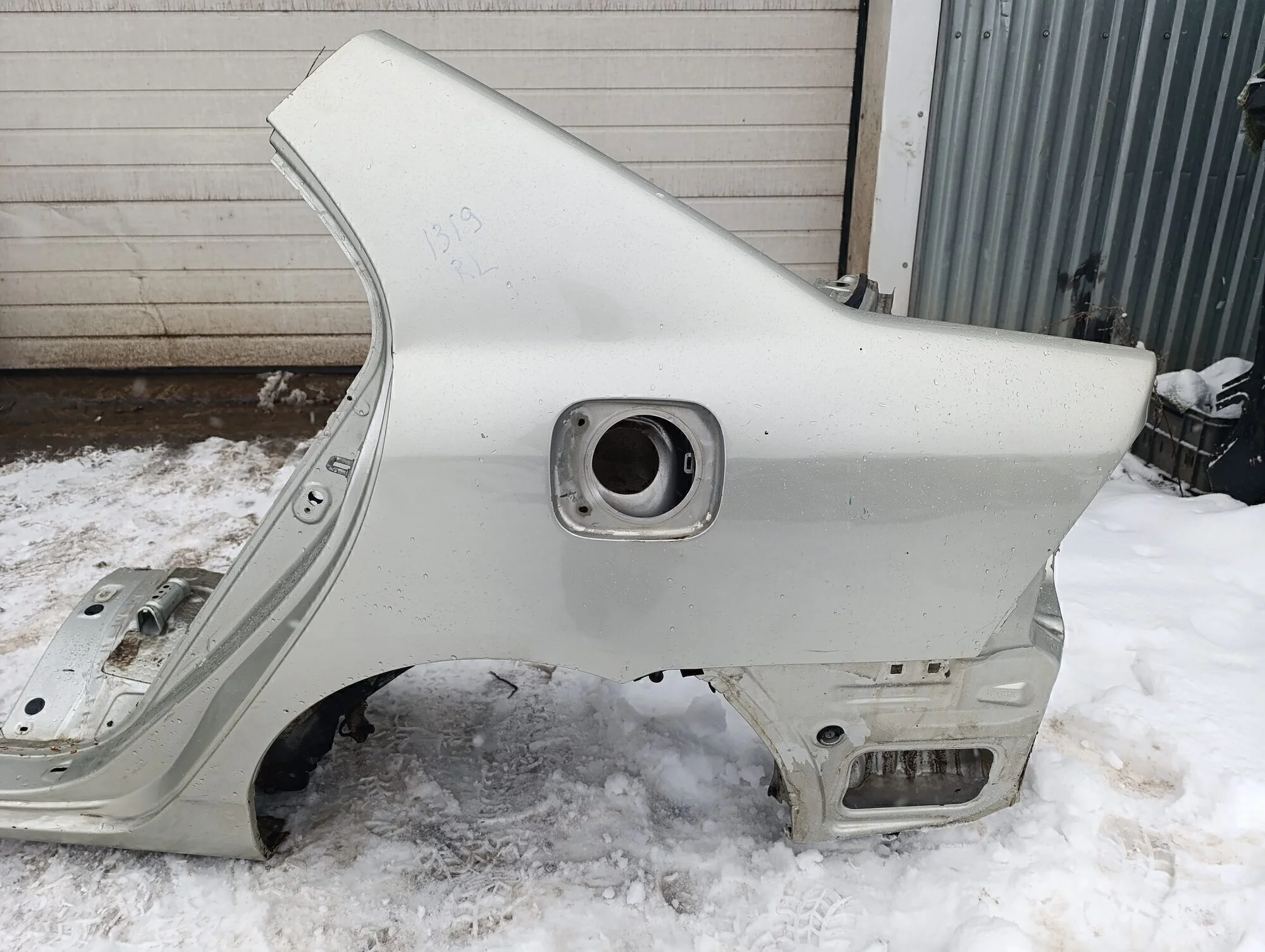 Крыло заднее левое Corolla E12 2001-2006