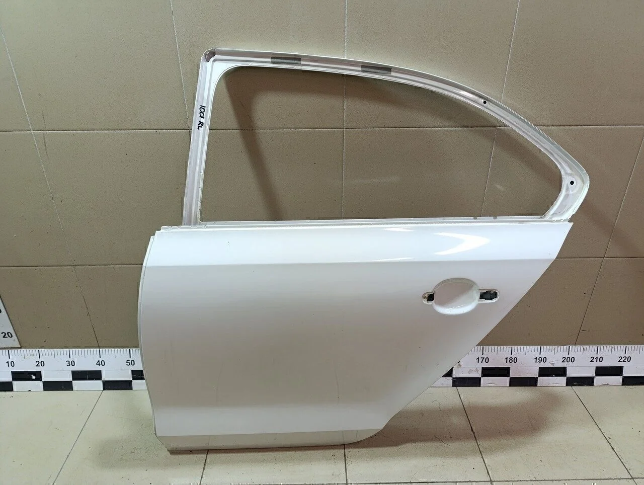 Дверь задняя левая Jetta 2011>