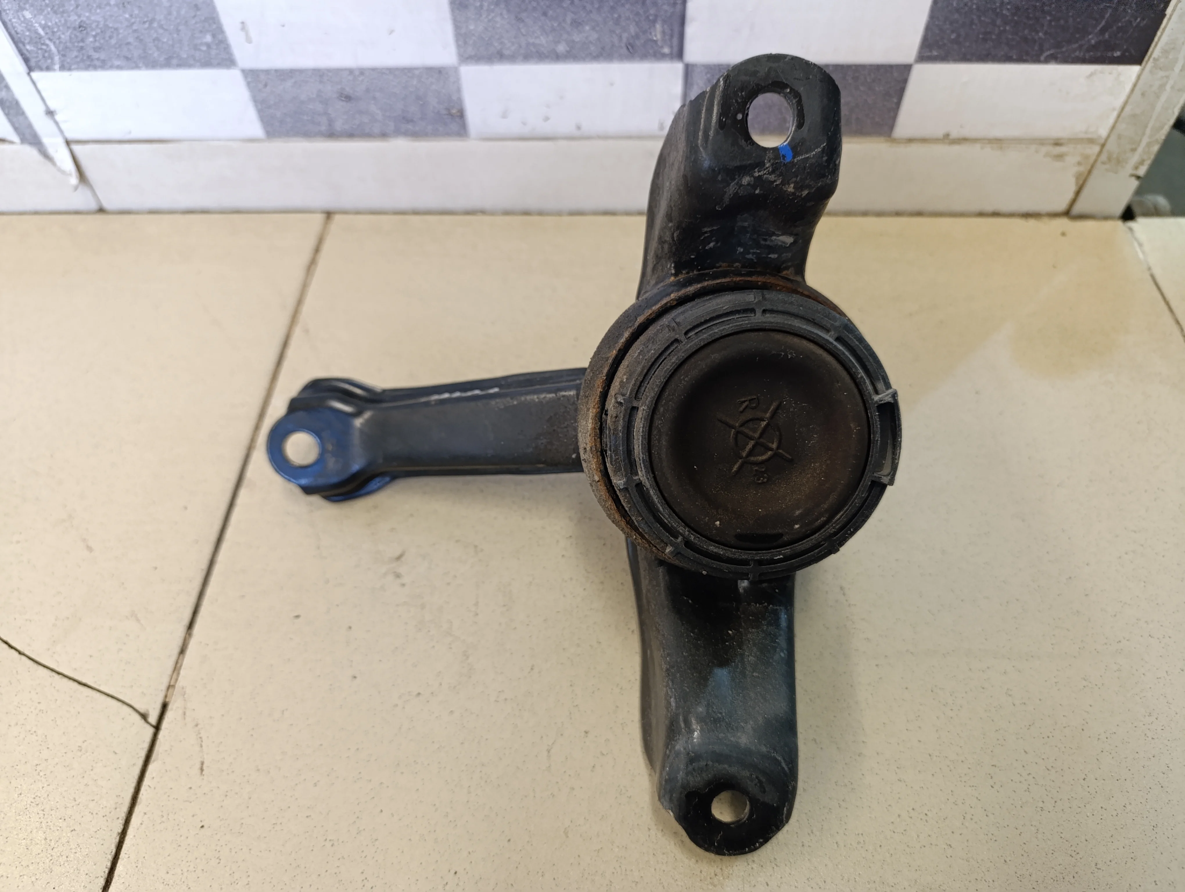 Опора двигателя правая Solaris 2017>