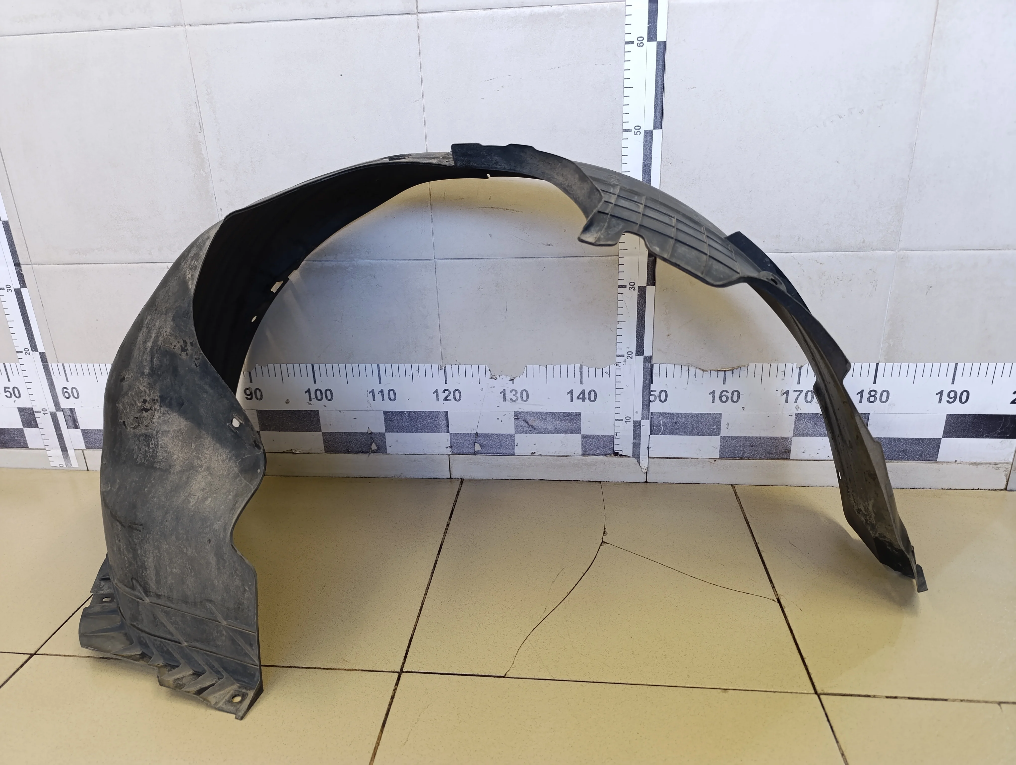 Локер передний правый Solaris 2017>