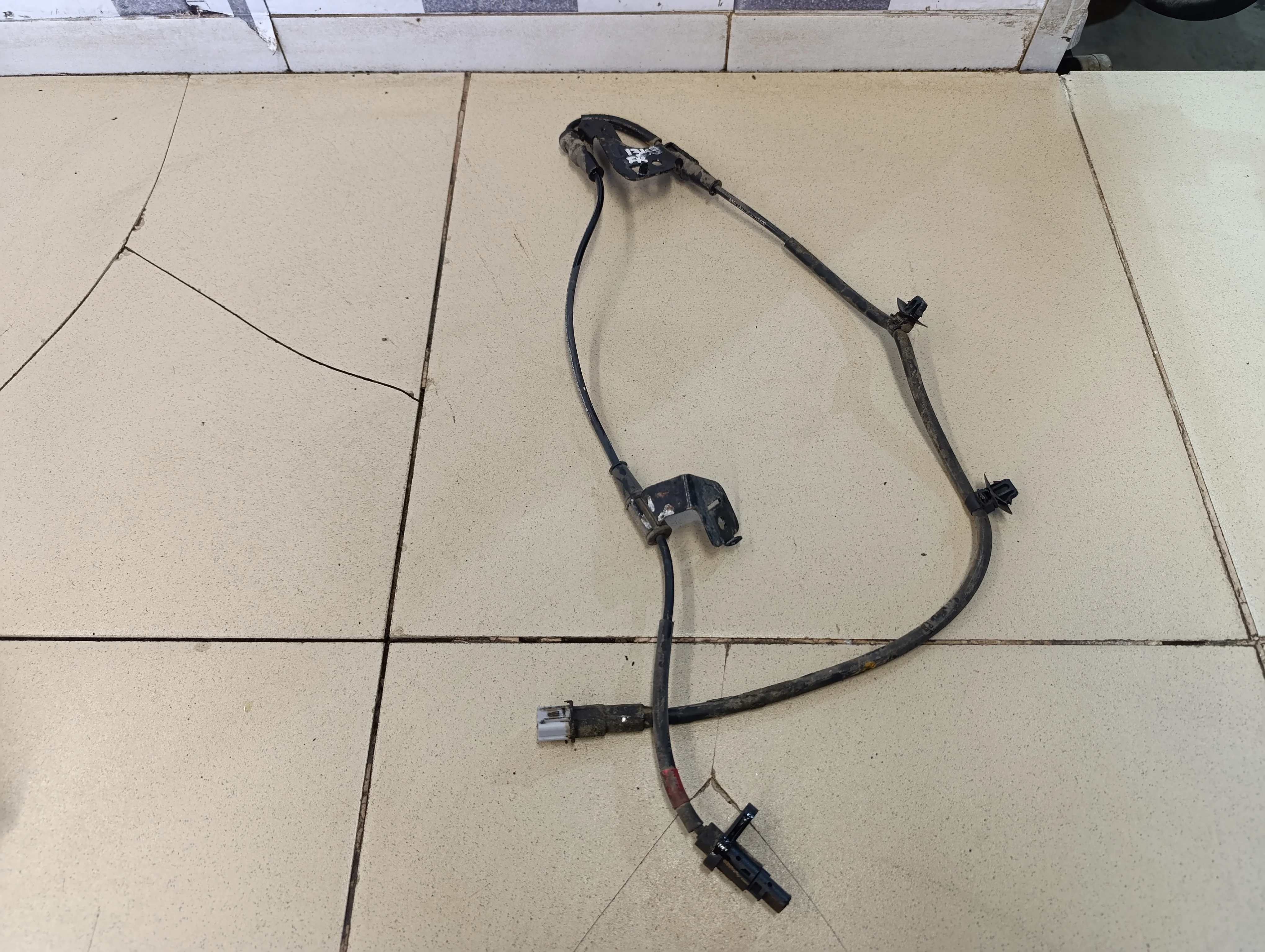 Датчик ABS передний правый Solaris 2017>