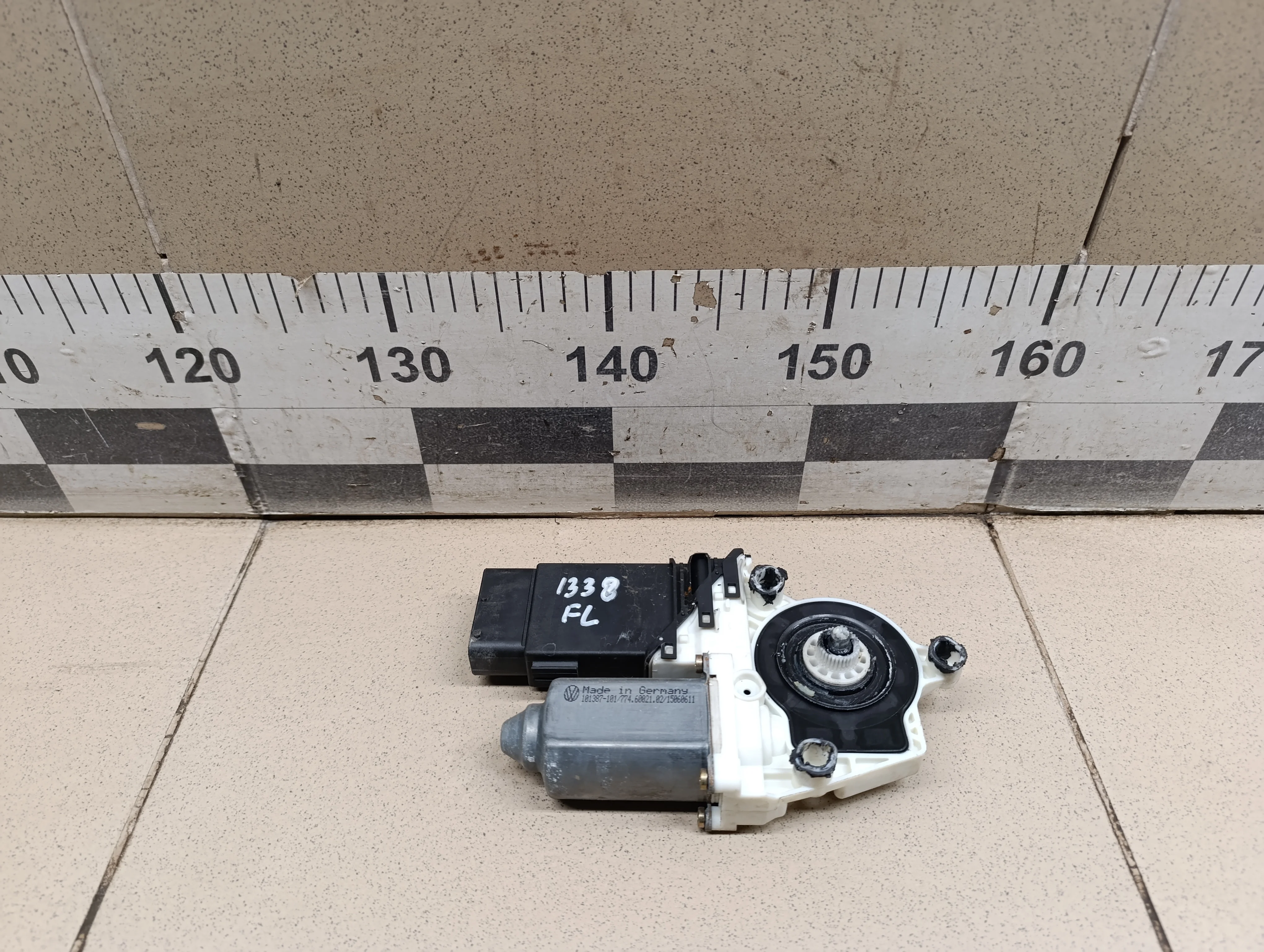 Моторчик стеклоподъемника Golf IV/Bora 1997-2005