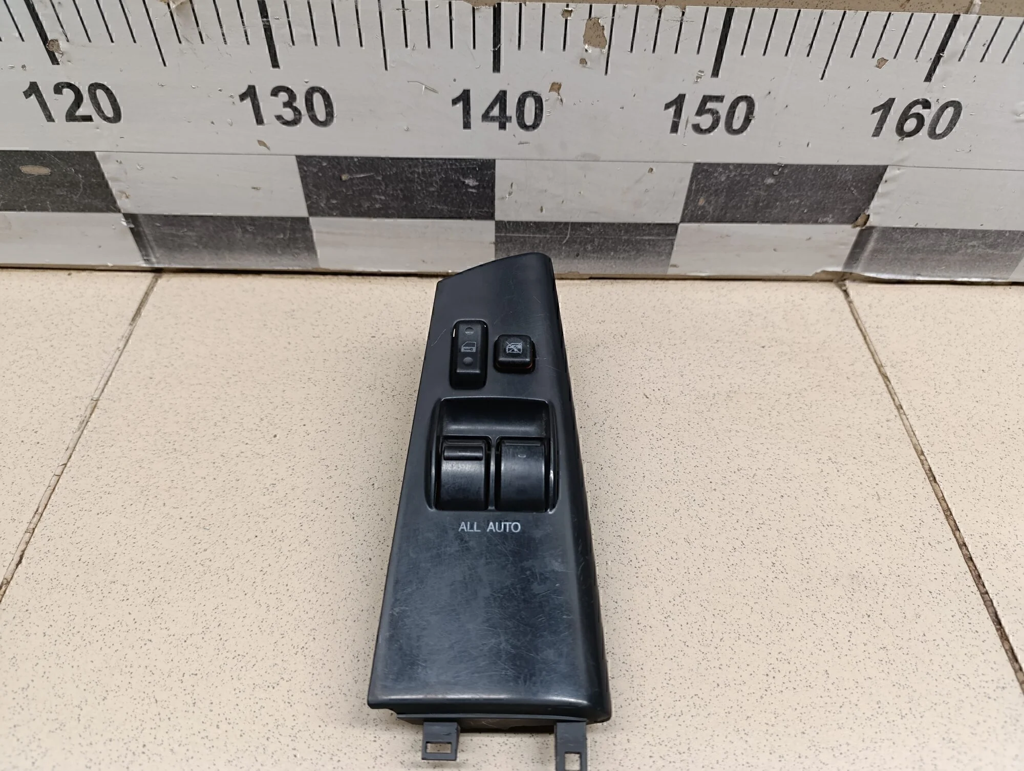 Блок управления стеклоподъемниками Corolla E12 2001-2006