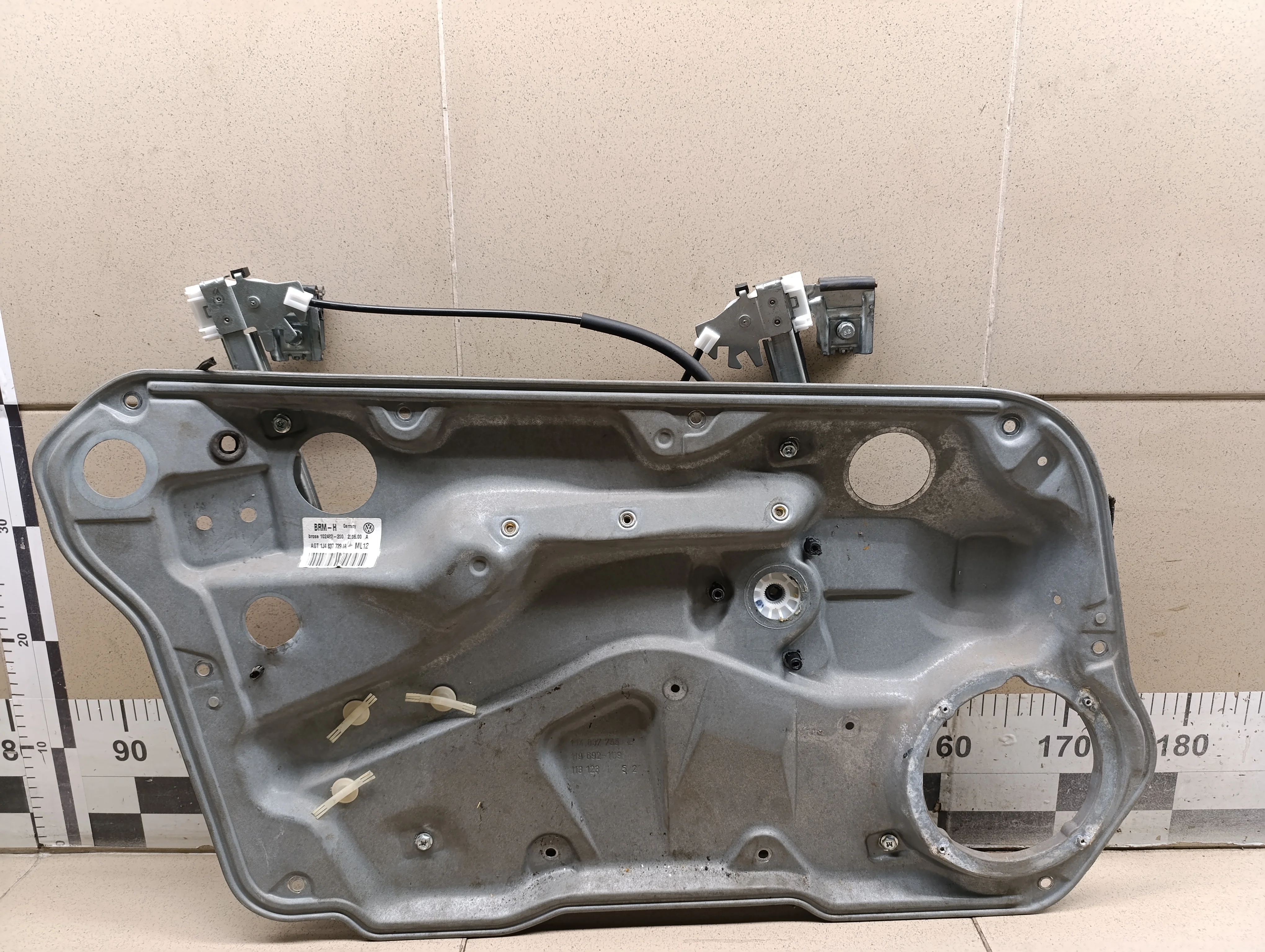 Стеклоподъемник электр. передний левый Golf IV/Bora 1997-2005