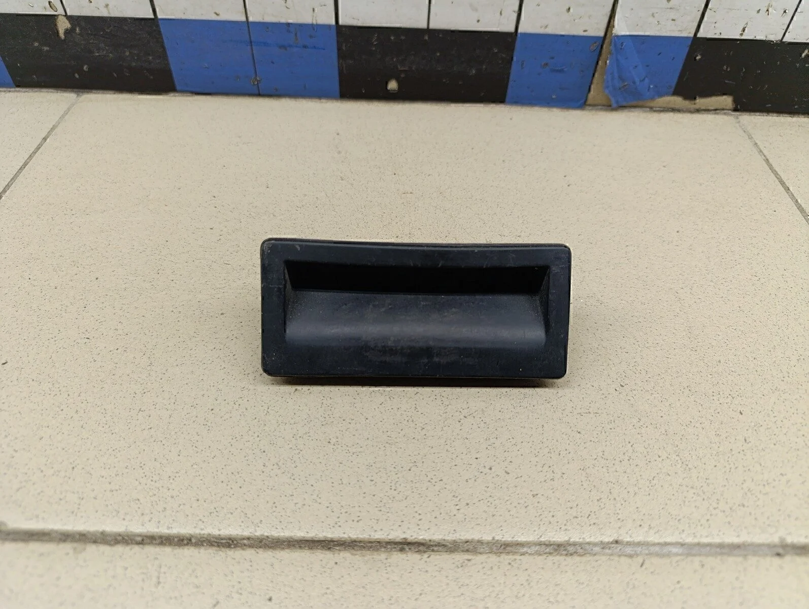 Кнопка открывания багажника Passat [B6] 2005-2010