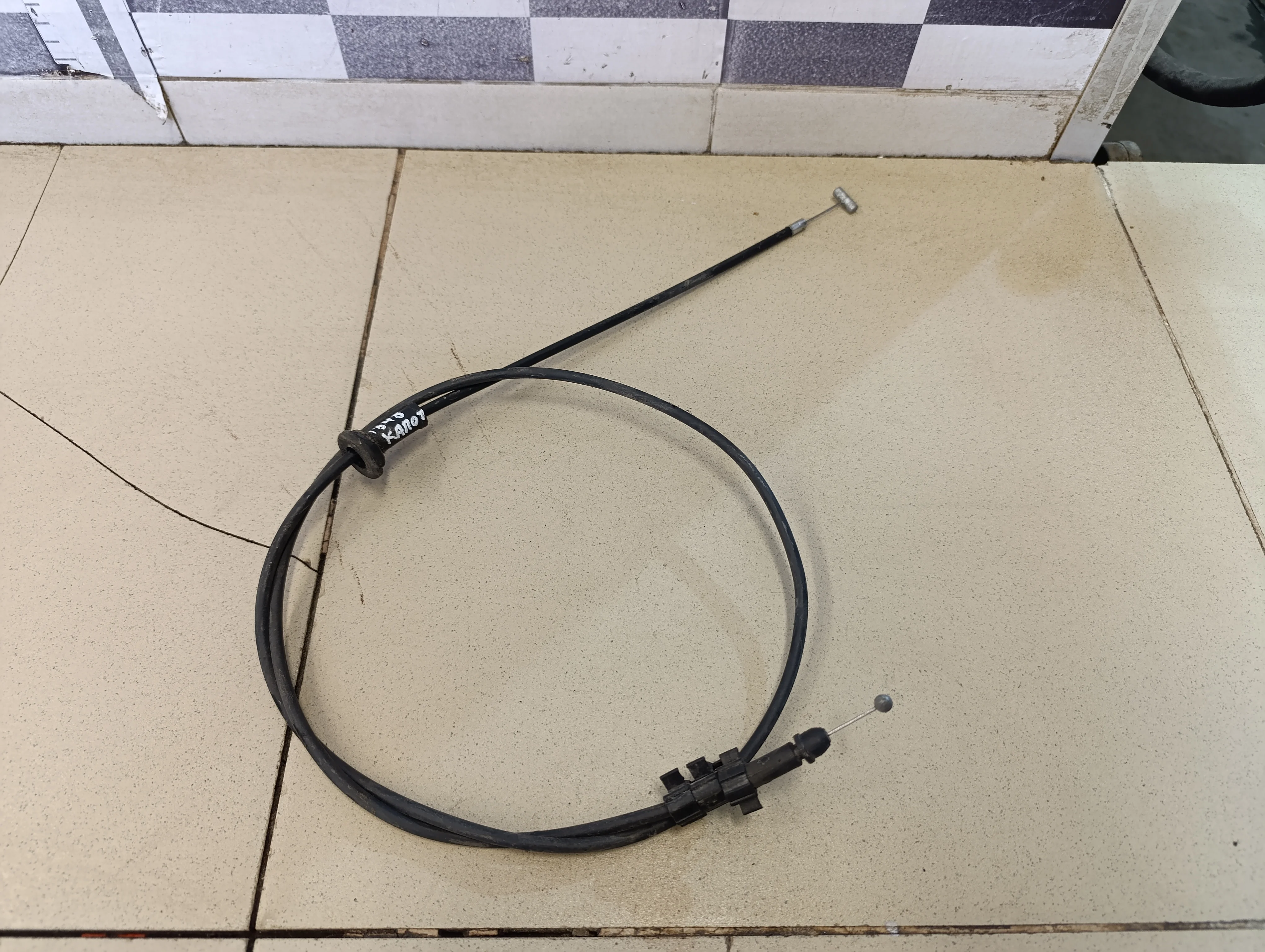 Трос открывания капота Solaris 2017>