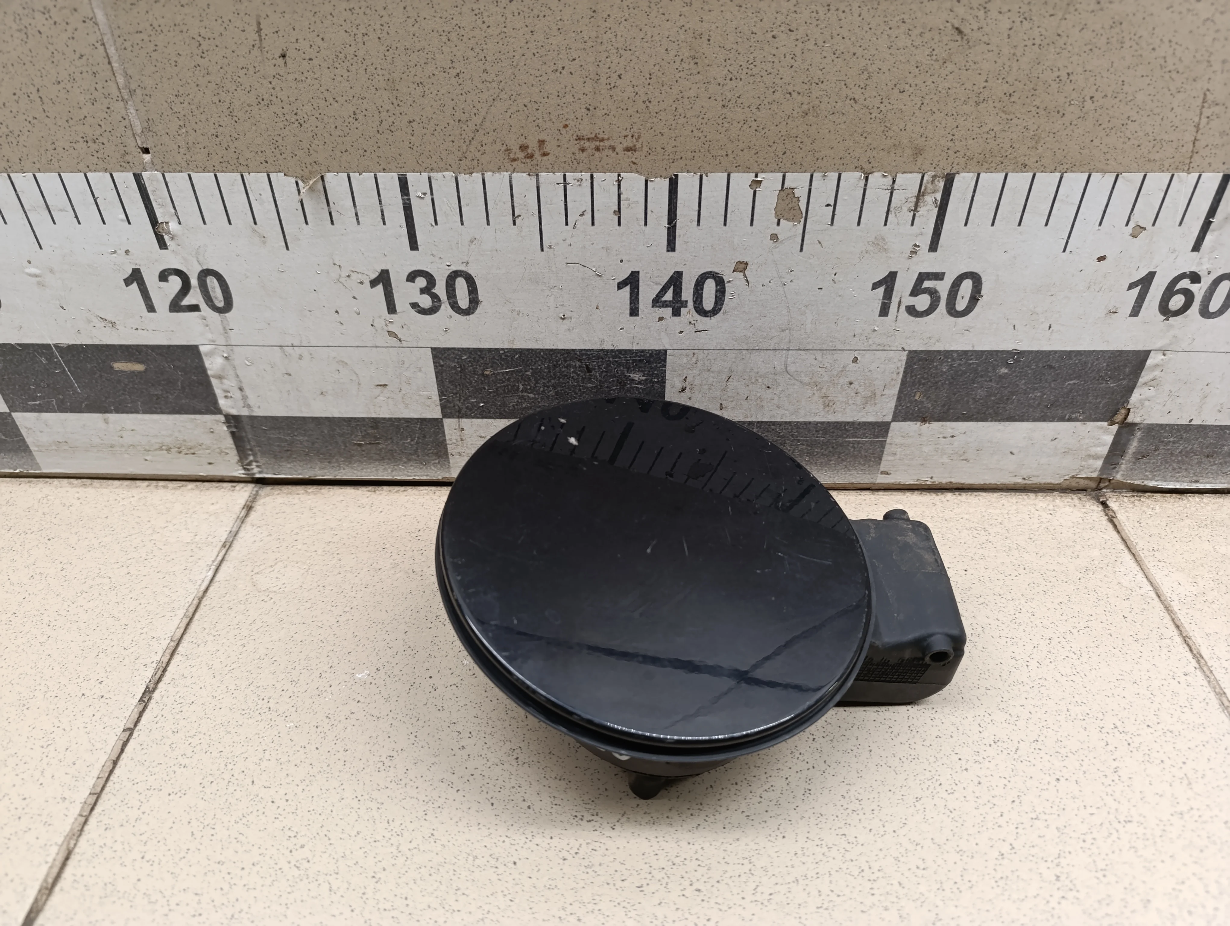 Лючок бензобака Golf IV/Bora 1997-2005