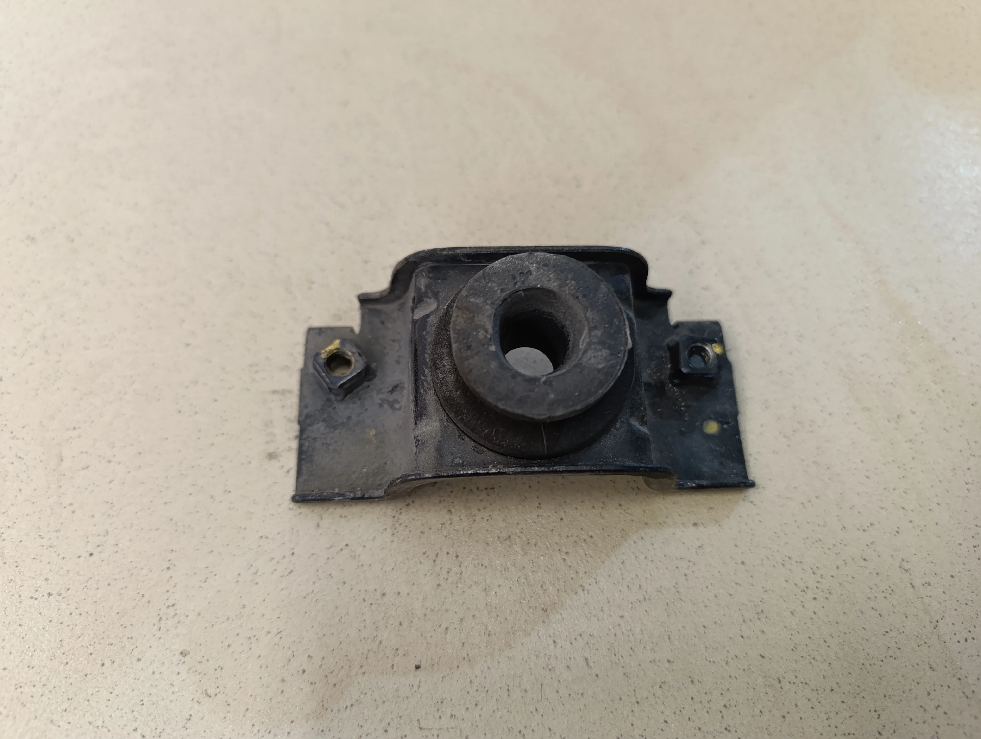 Кронштейн радиатора Solaris 2017>