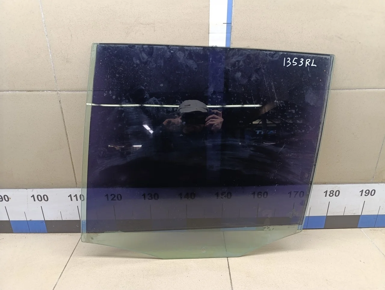 Стекло двери задней левой Tiguan 2011-2016