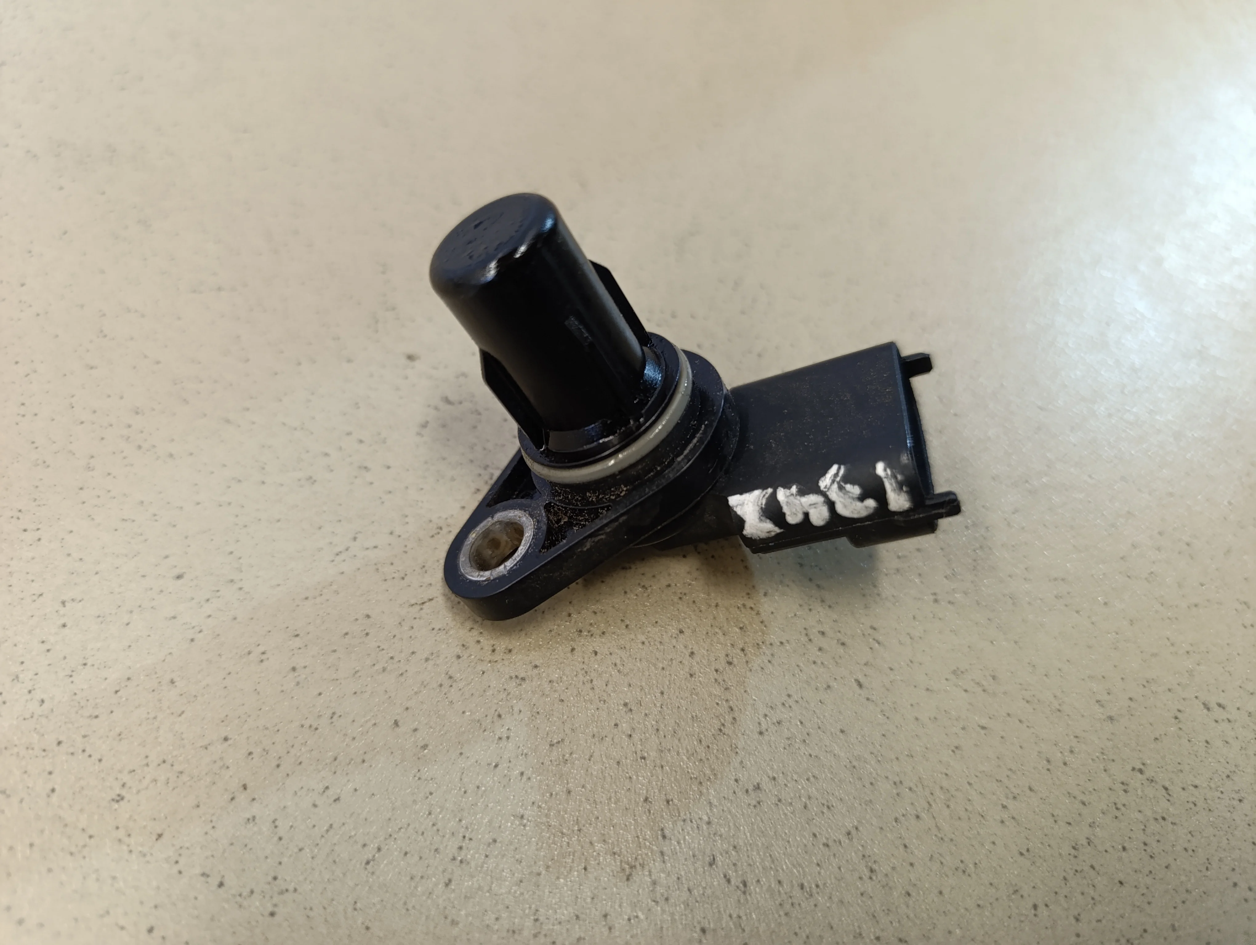 Датчик положения распредвала Solaris 2010-2017