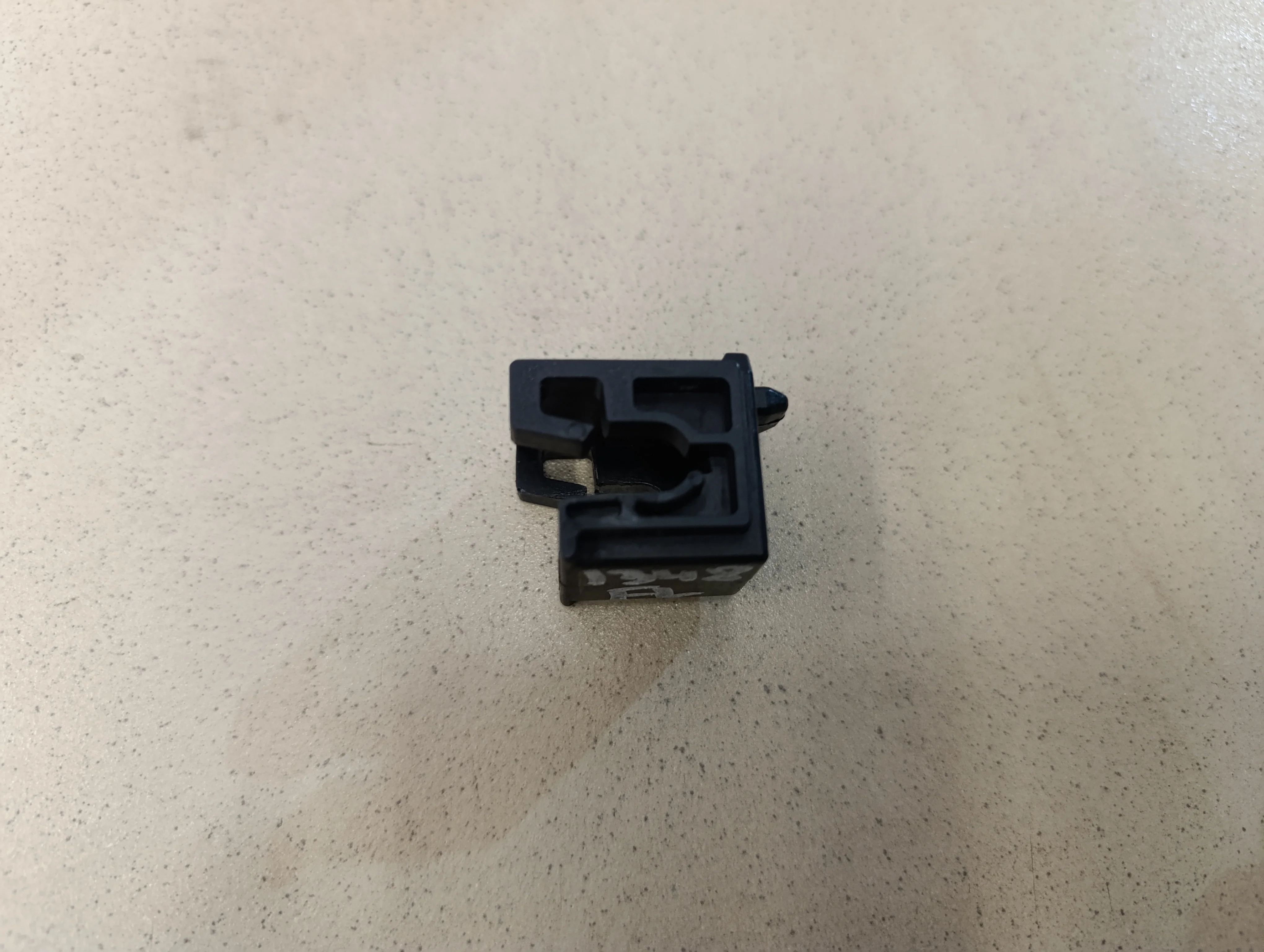 Кронштейн крепления фары Solaris 2010-2017