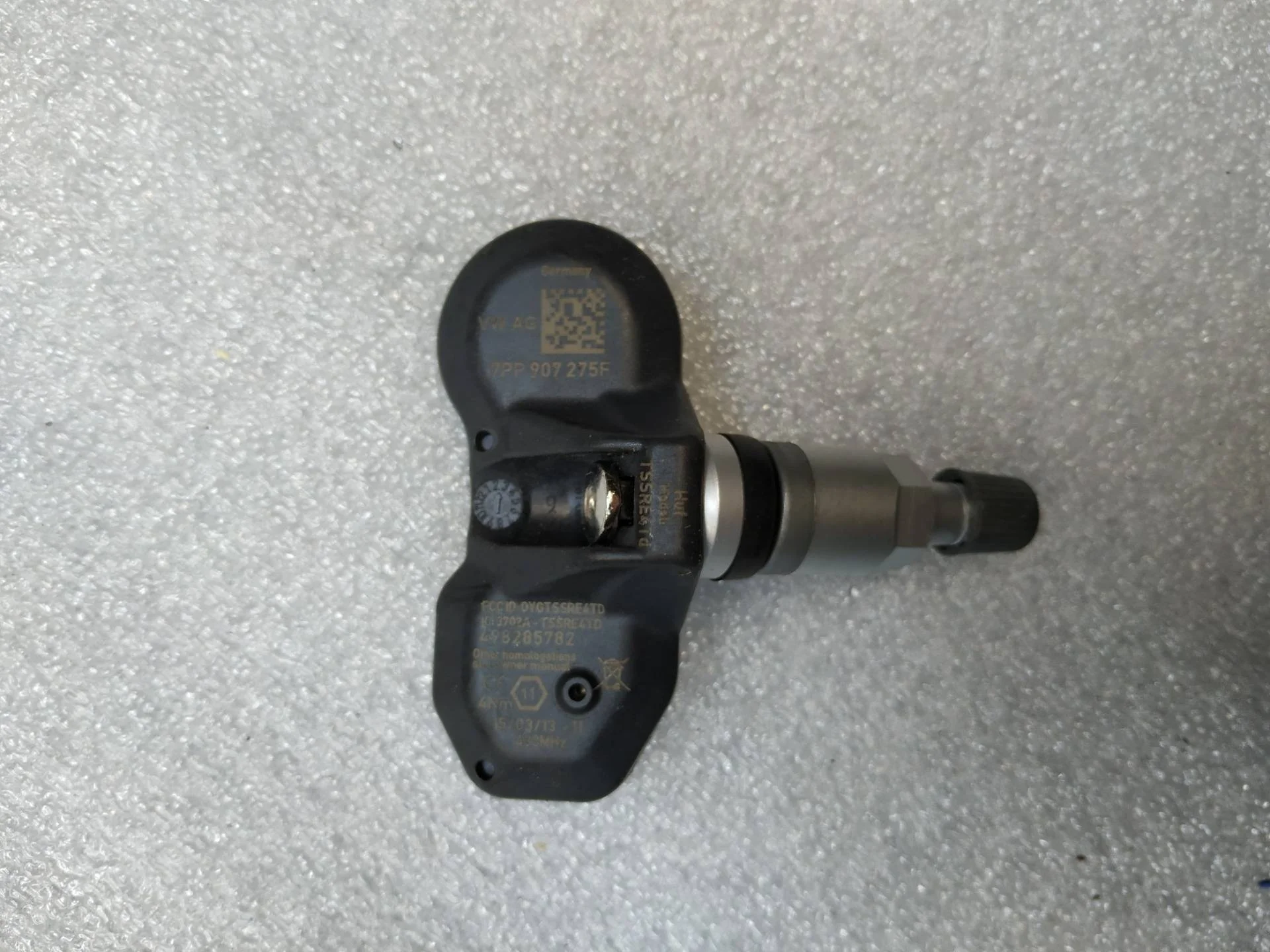 датчик давления в шине Volkswagen Touareg 2 7P6 2013