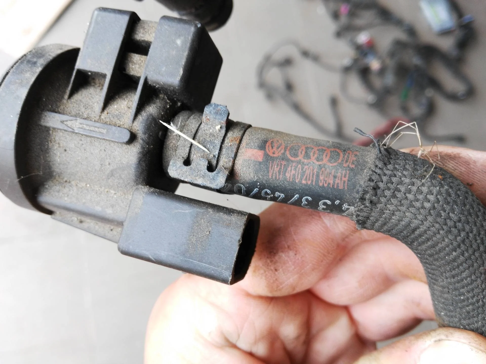 клапан вентиляции топливного бака Audi A6  2006