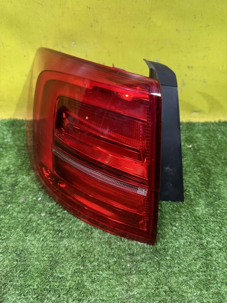 Фонарь задний наружный левый  Volkswagen  Jetta 6 2014 5C6945207E 43612