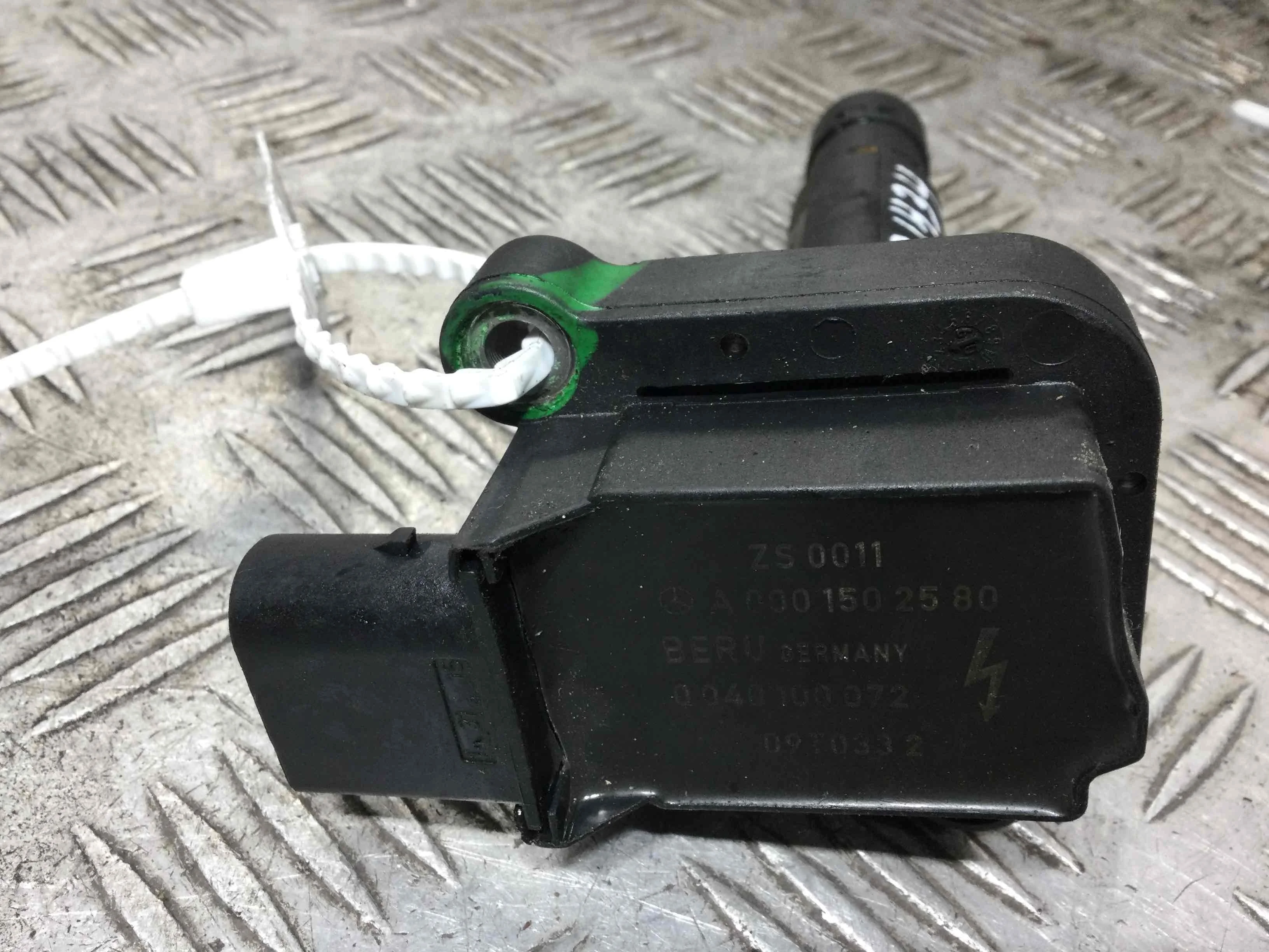 Катушка зажигания Mercedes C-klasse W203/S203/CL203 [рестайлинг] (2004-2007) бензин 1.8 Kompressor Автомат Седан