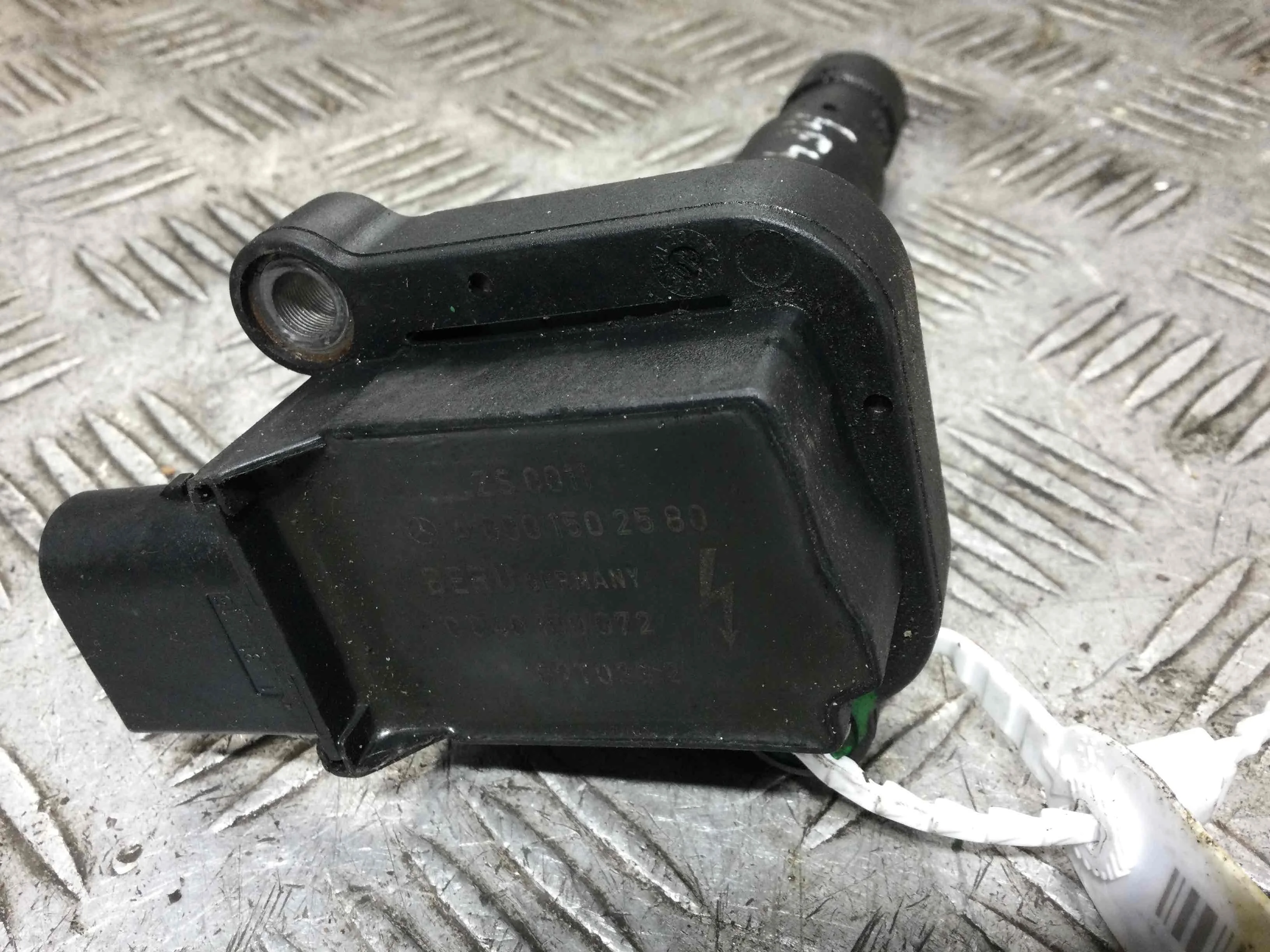 Катушка зажигания Mercedes C-klasse W203/S203/CL203 [рестайлинг] (2004-2007) бензин 1.8 Kompressor Автомат Седан