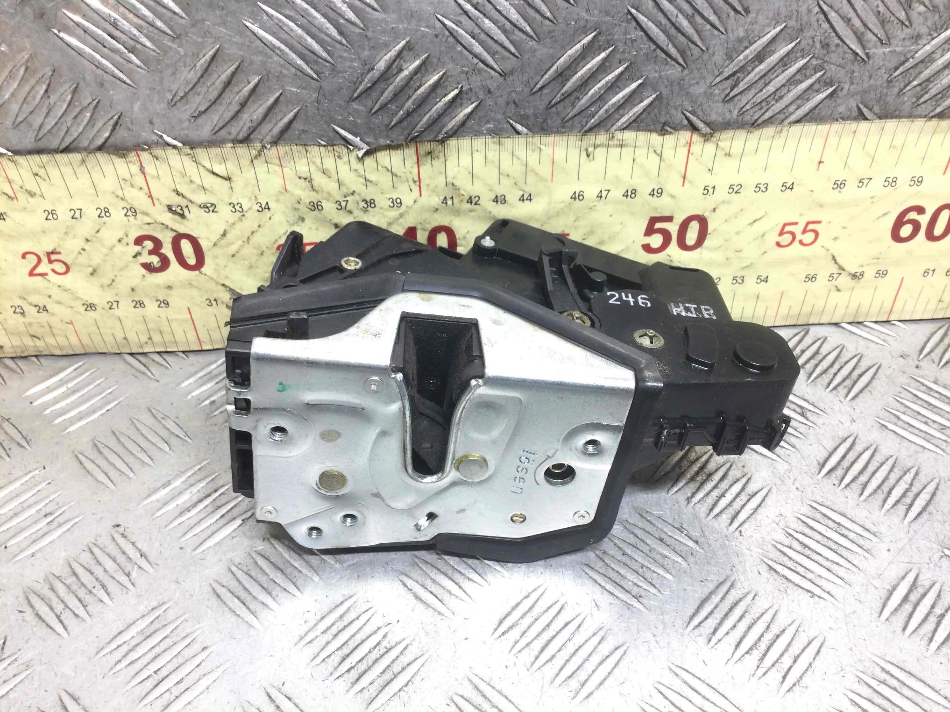 Замок двери задней правой BMW 3-Series 3-Series E46 1998 - 2006 дизель 2.0 TDI Механика Универсал