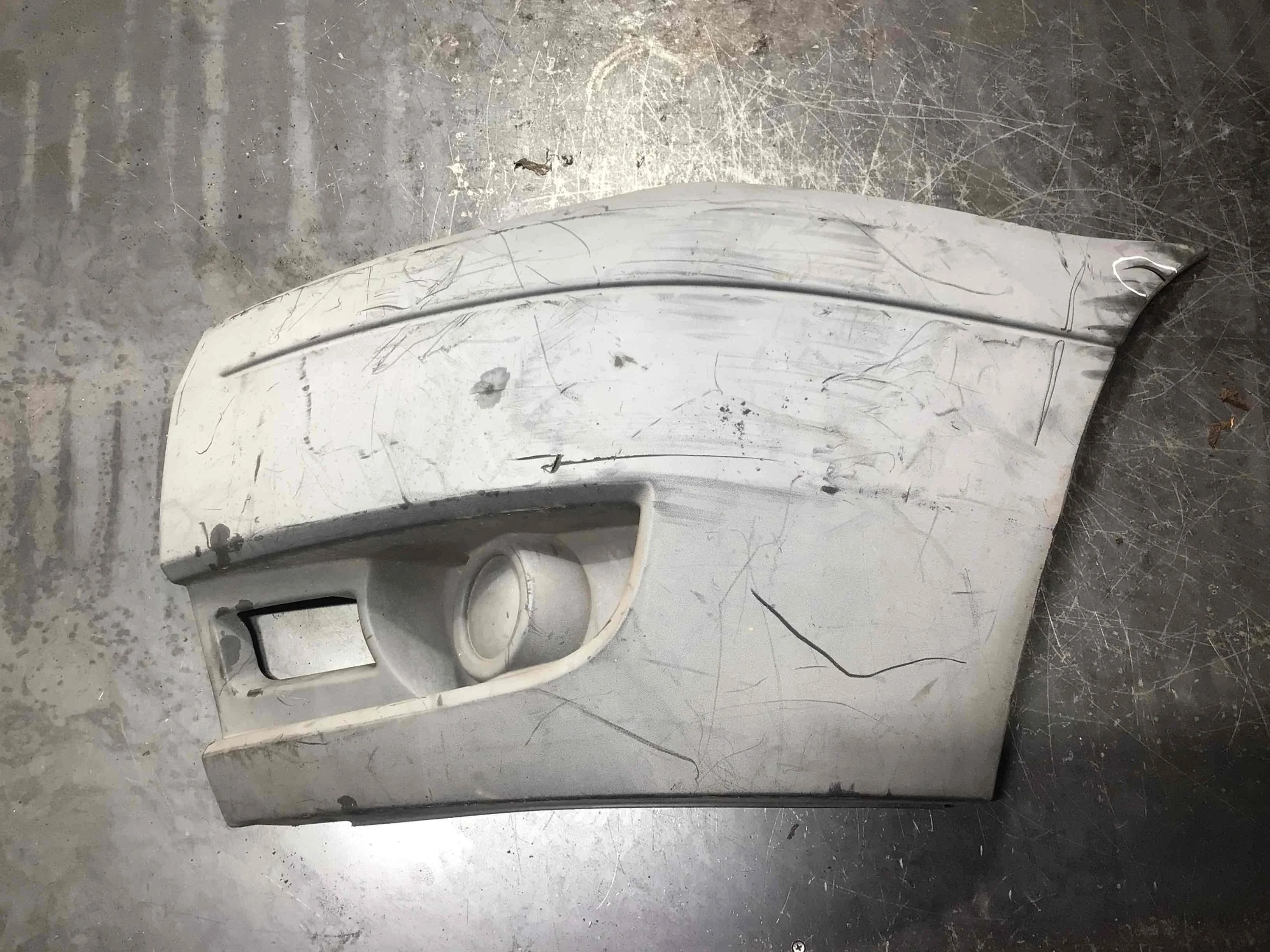 Клык бампера передний левый Ford Transit 3 поколение [рестайлинг] (2006-2013) дизель 2.2 TDI Механика Микроавтобус