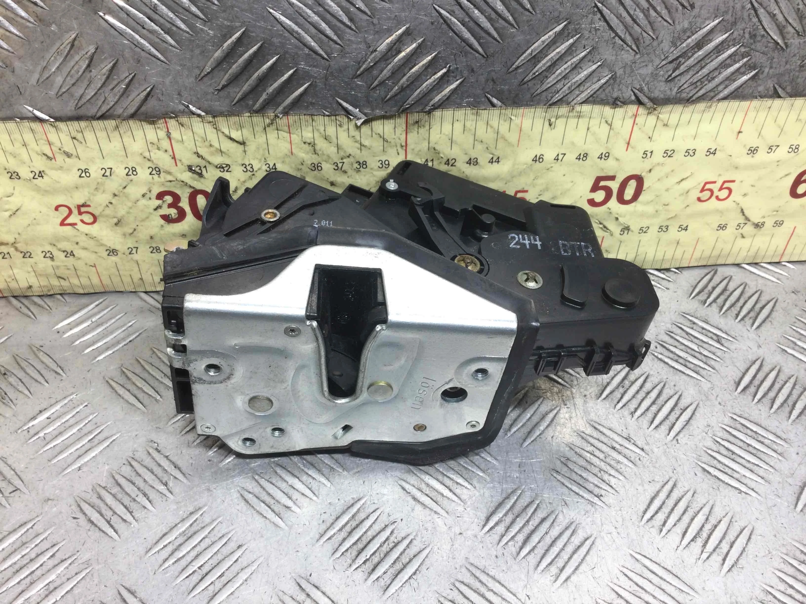 Замок двери передней правой BMW 3-Series 3-Series E46 1998 - 2006 бензин 2.0 i Механика Седан