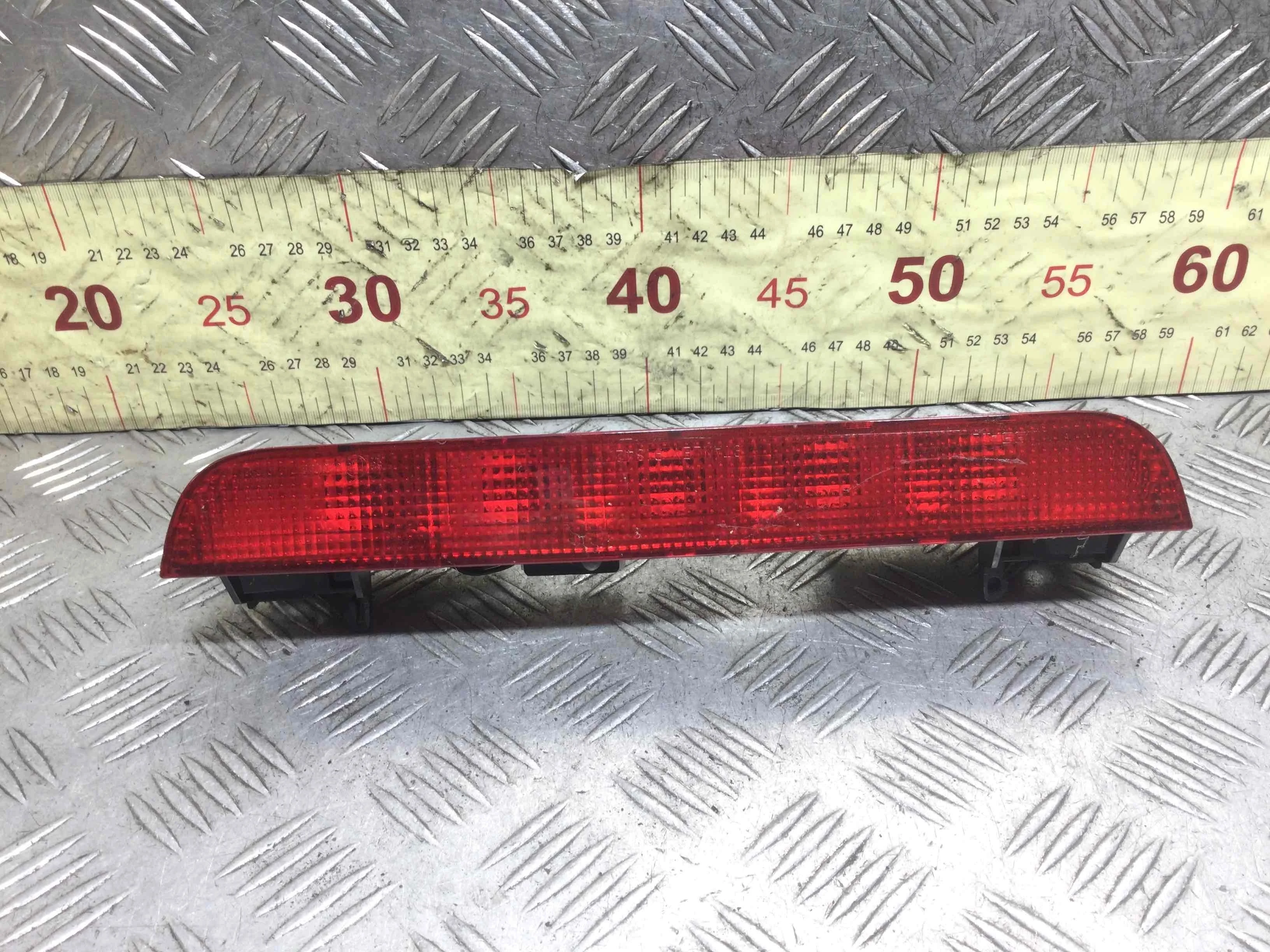 Стоп-сигнал Nissan X-Trail T30 [рестайлинг] (2004-2007) дизель 2.2 TD Механика Внедорожник