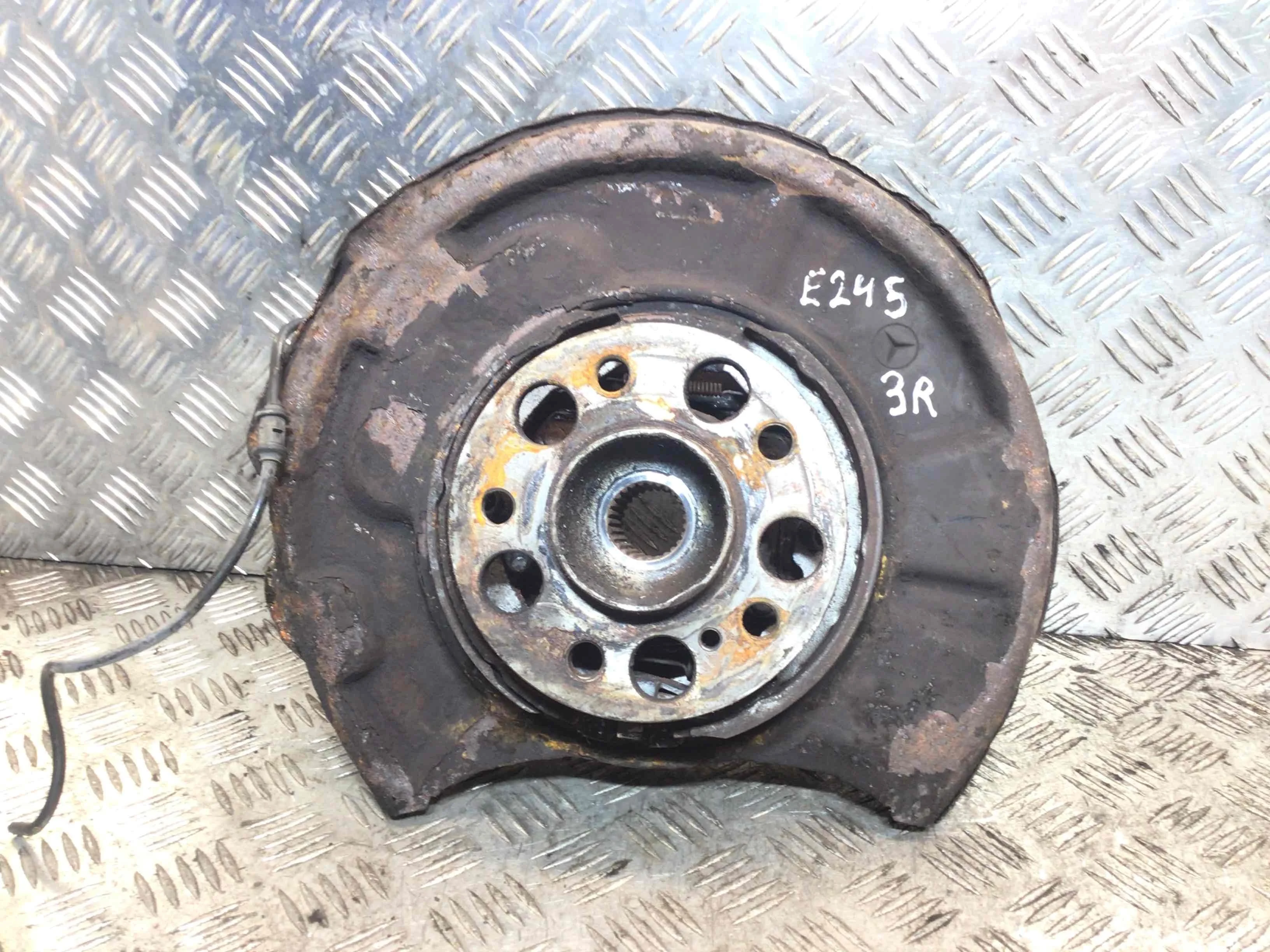 Ступица задняя правая Mercedes E-klasse E-klasse (W211) 2002 - 2009 дизель 3.0 CDI Автомат Седан