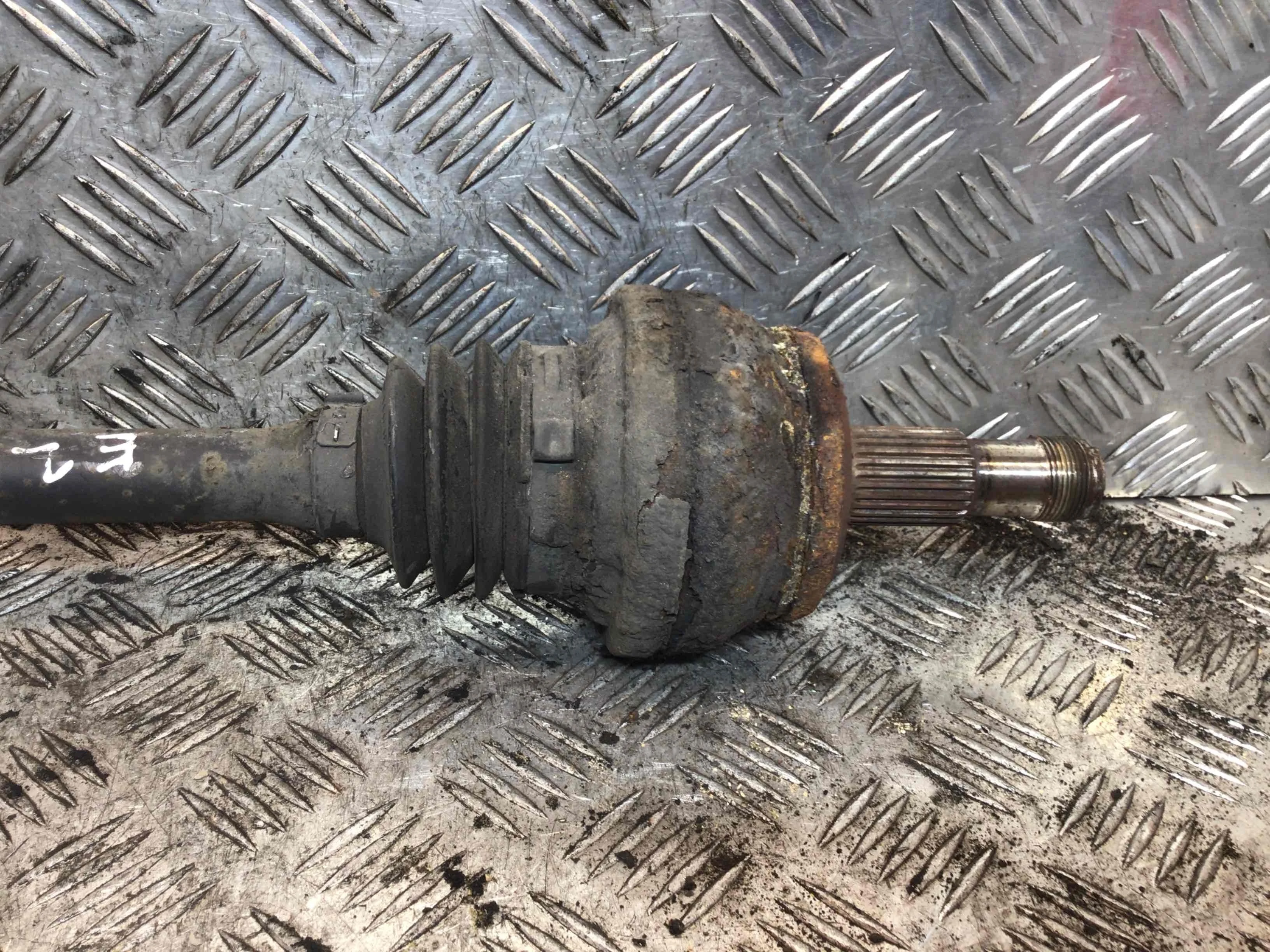 Полуось задняя (приводной вал, ШРУС) Mercedes E-klasse E-klasse (W211) 2002 - 2009 дизель 3.0 CDI Автомат Седан