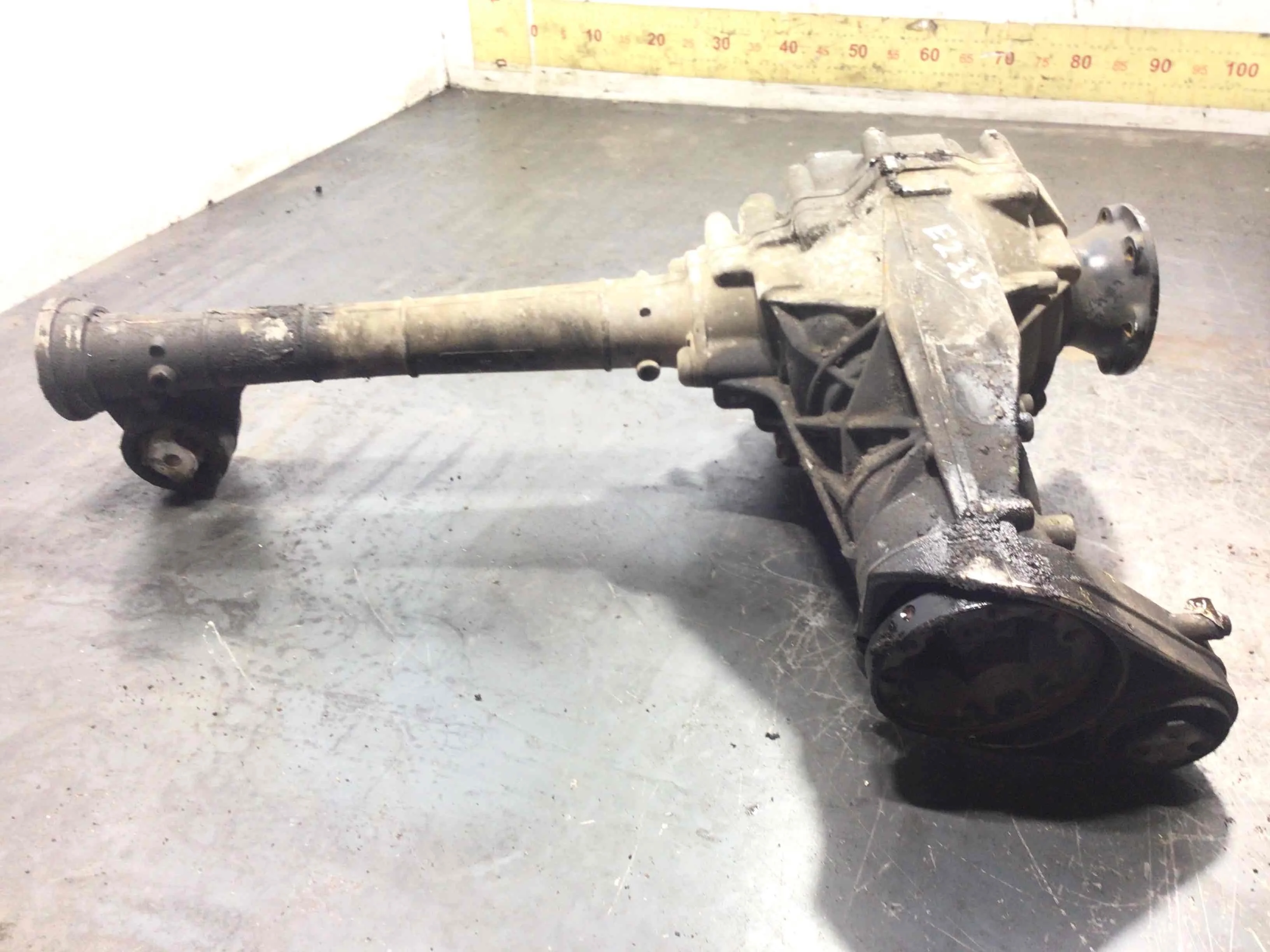 Редуктор переднего моста Volkswagen Touareg 1 поколение 2002-2007 дизель 2.5 TDI Автомат Внедорожник