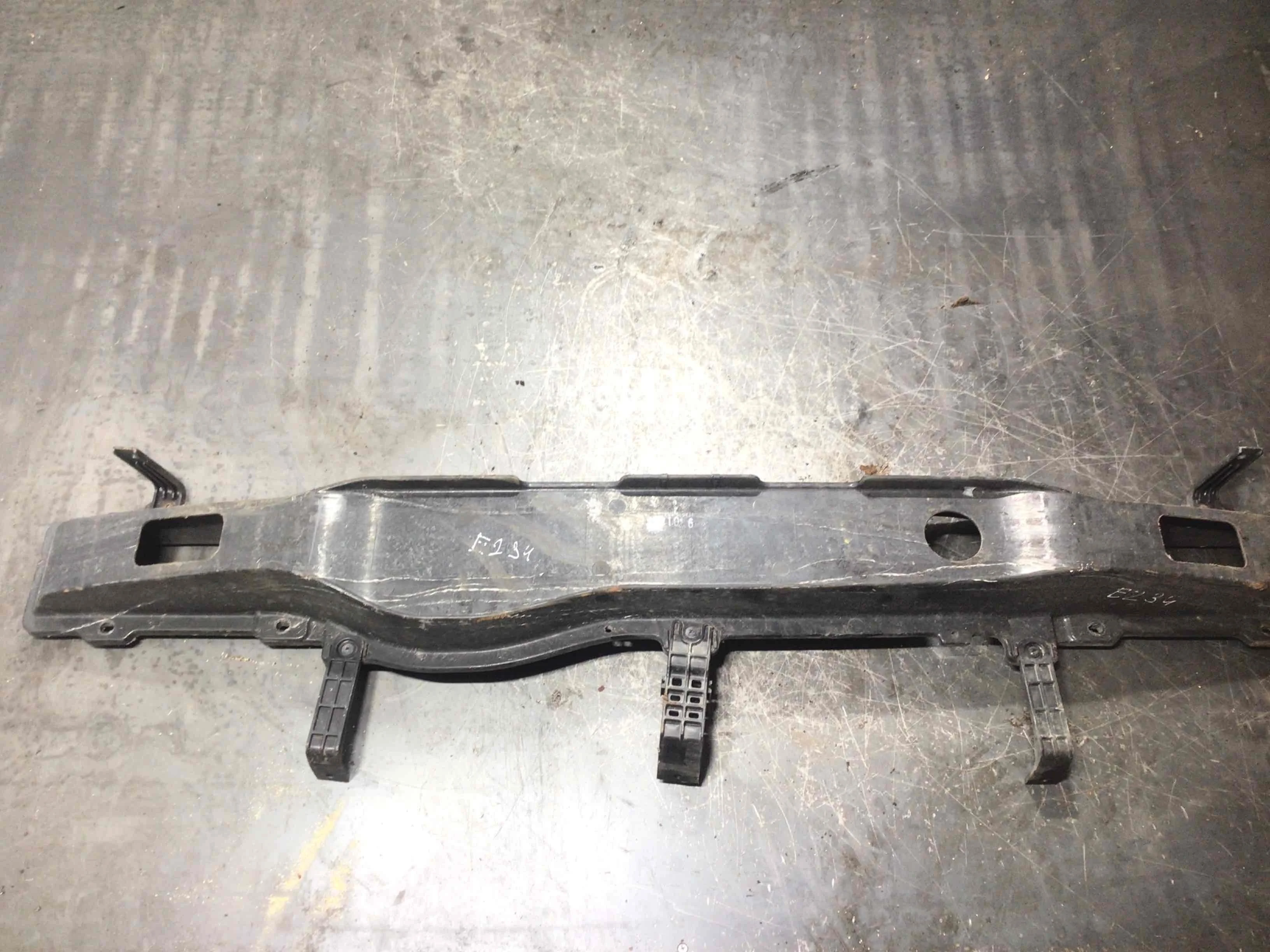 Усилитель бампера заднего Hyundai i30 1 поколение (2007-2010) дизель 1.6 CRDi Автомат 5-дв, х/б