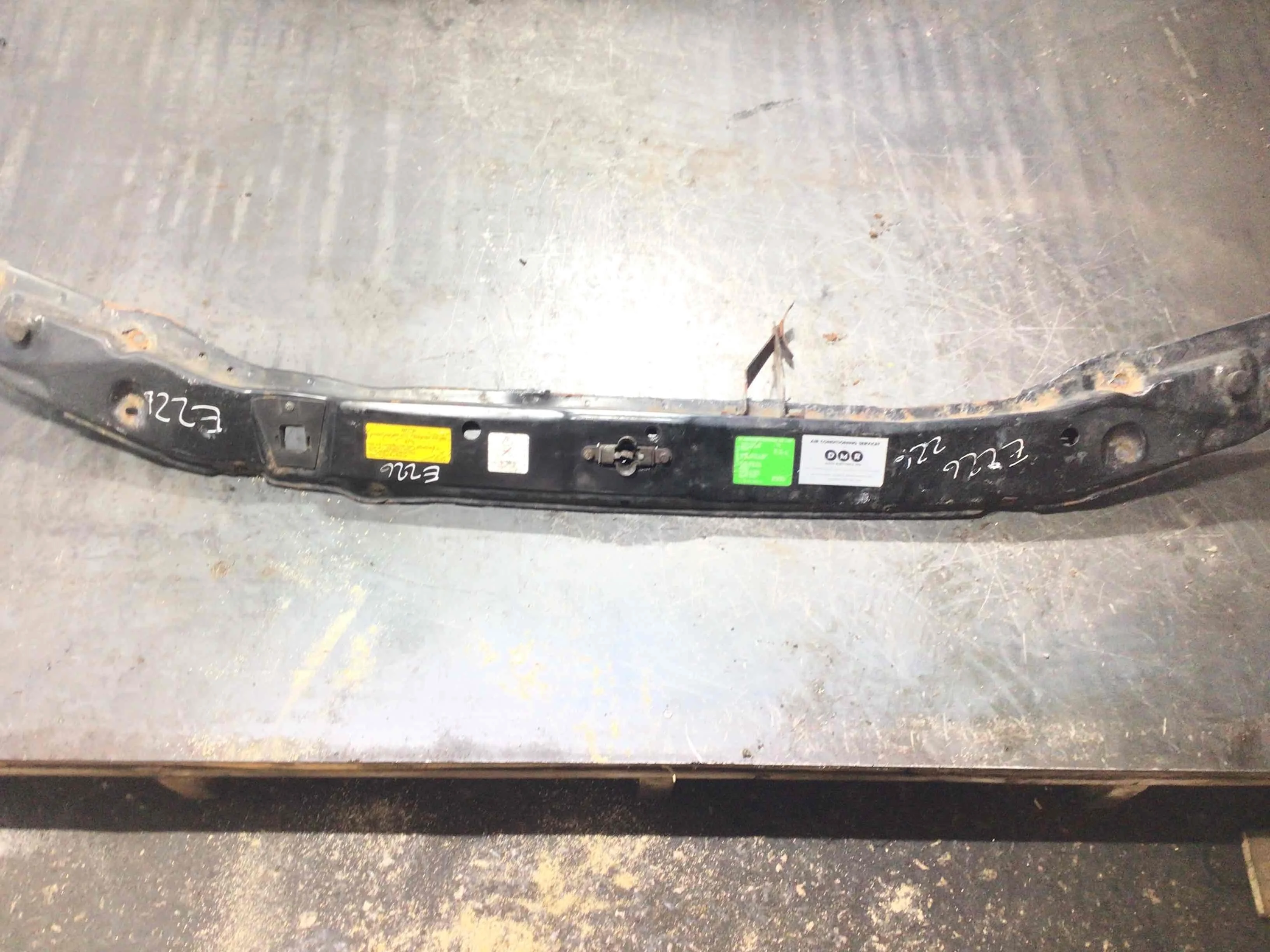 Планка под капот Mercedes Vito W638 (1996-2003) бензин 2.3 i Автомат Микроавтобус