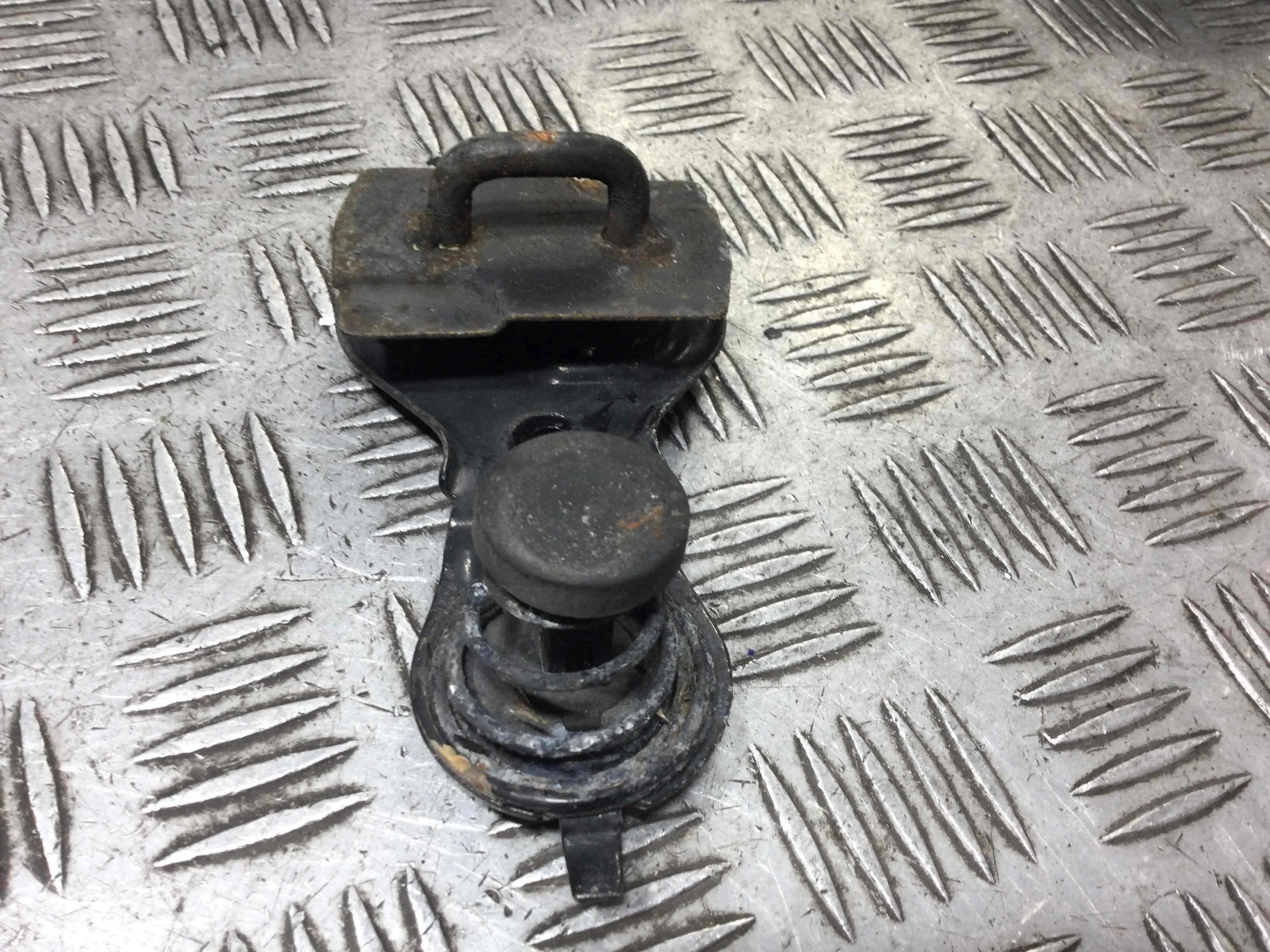 Замок капота Mercedes E-klasse E-klasse (W211) 2002 - 2009 дизель 2.2 CDI Автомат Седан