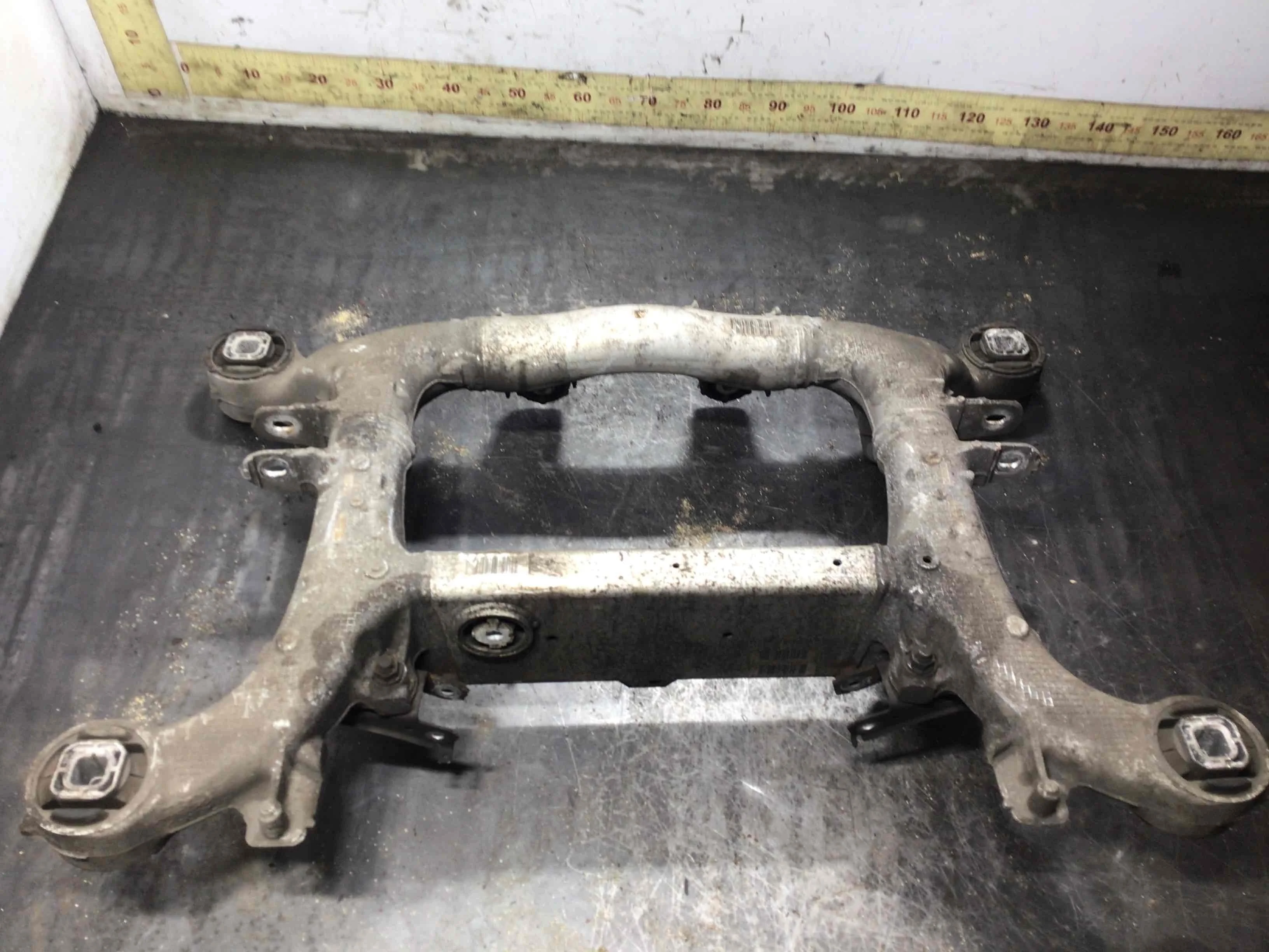 Балка подвески задняя BMW 5-Series F10/F11/GT F07 (2009-2013) дизель 2.0 TD Механика Седан