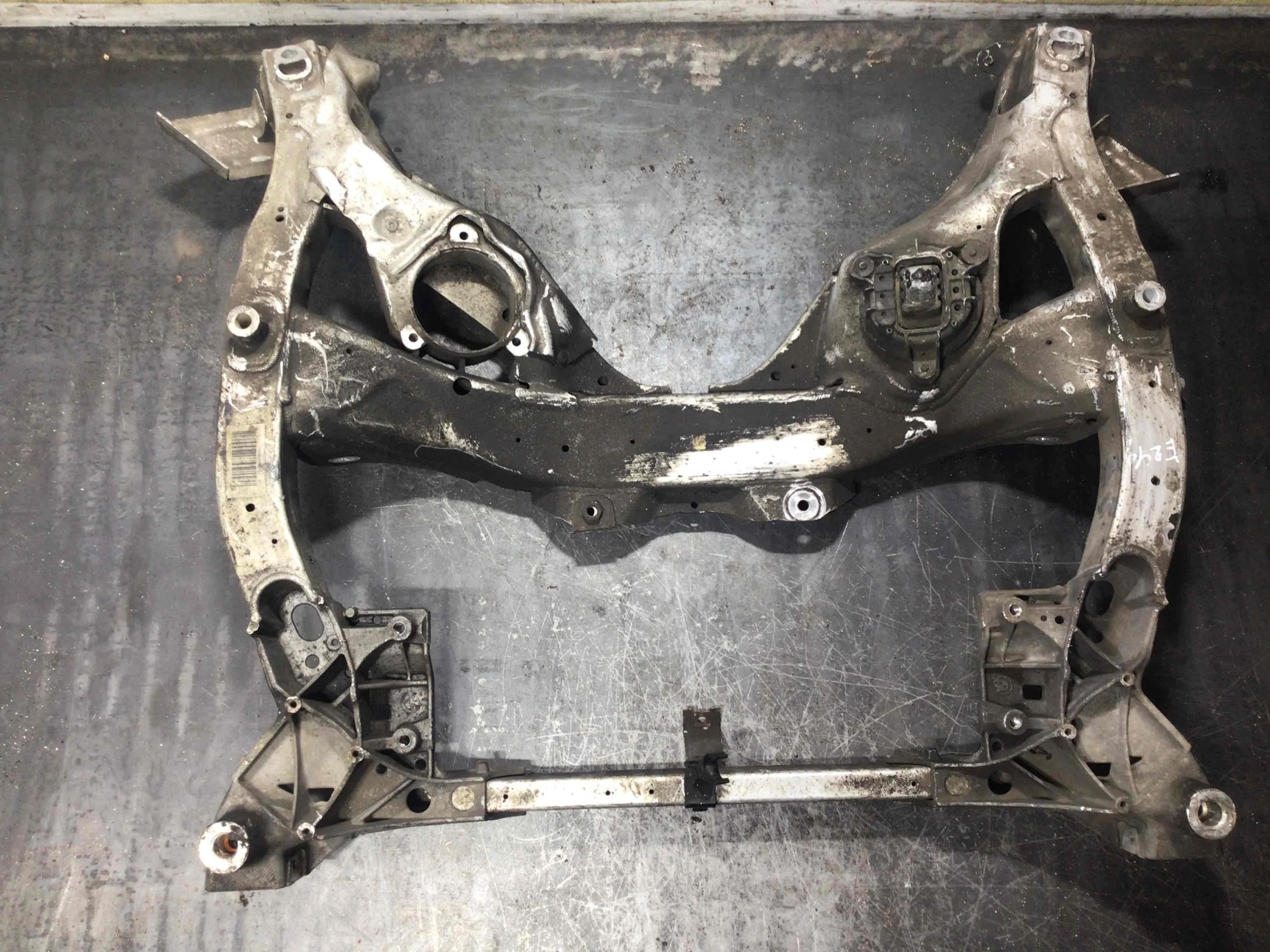 Балка подвески передняя (подрамник) BMW 5-Series F10/F11/GT F07 (2009-2013) бензин 2.0 i Автомат Универсал