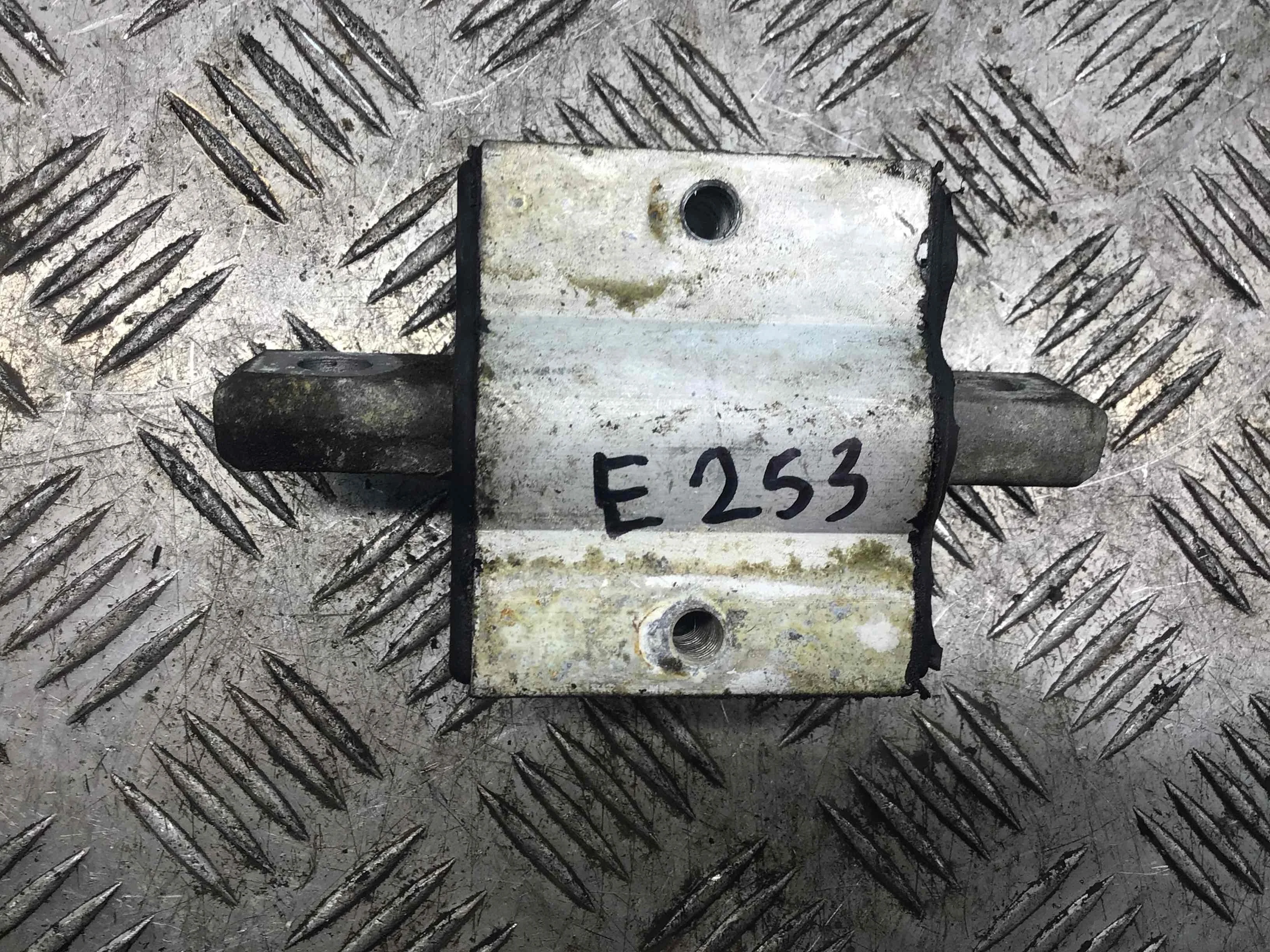 Подушка крепления КПП Mercedes CLC CL203 [рестайлинг] (2008-2011) бензин 3.5 i Автомат Купе