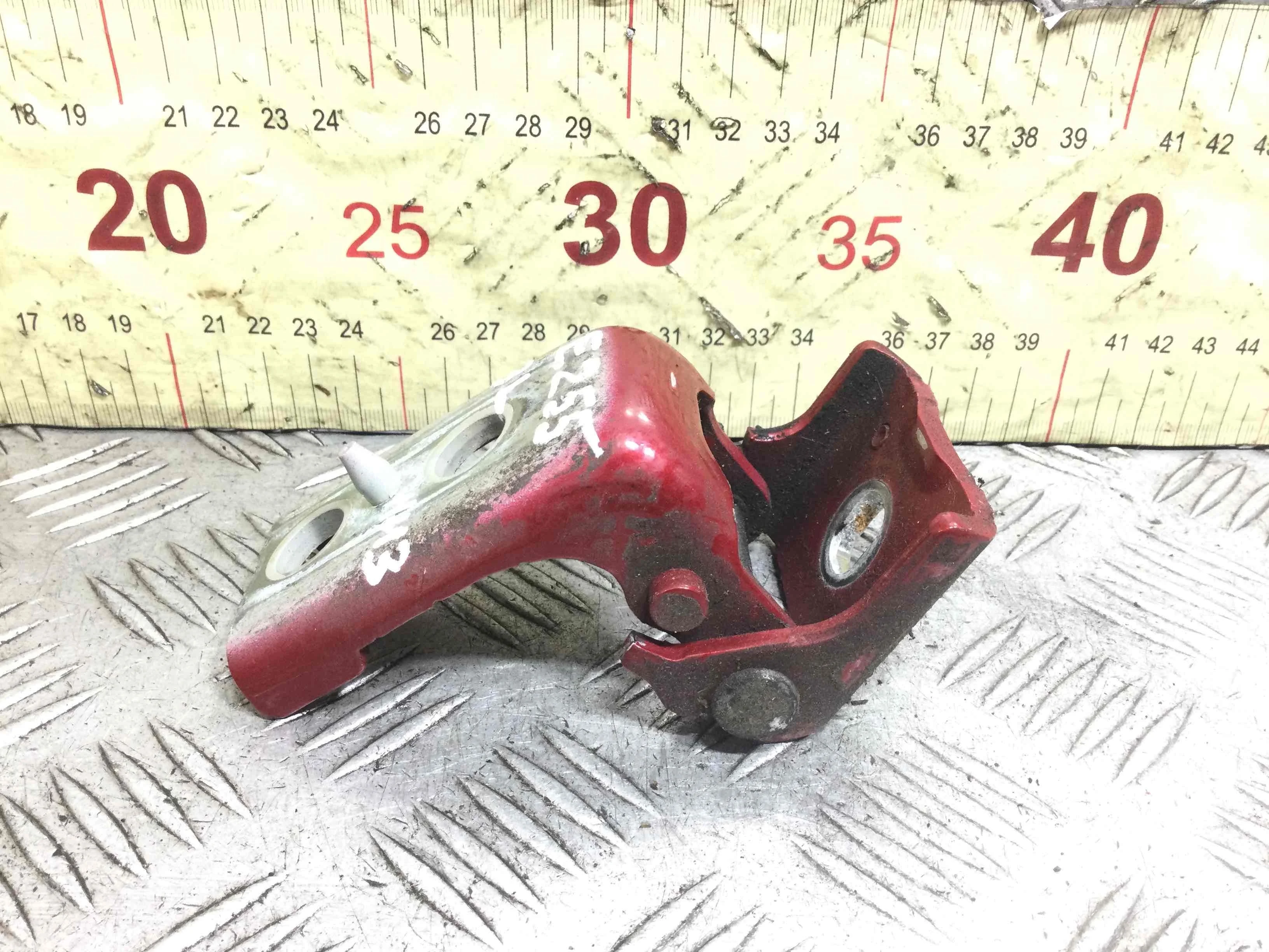 Петля двери задней левой Citroen C4 2 поколение 2011 - 2021 дизель 1.6 HDI Механика Минивэн