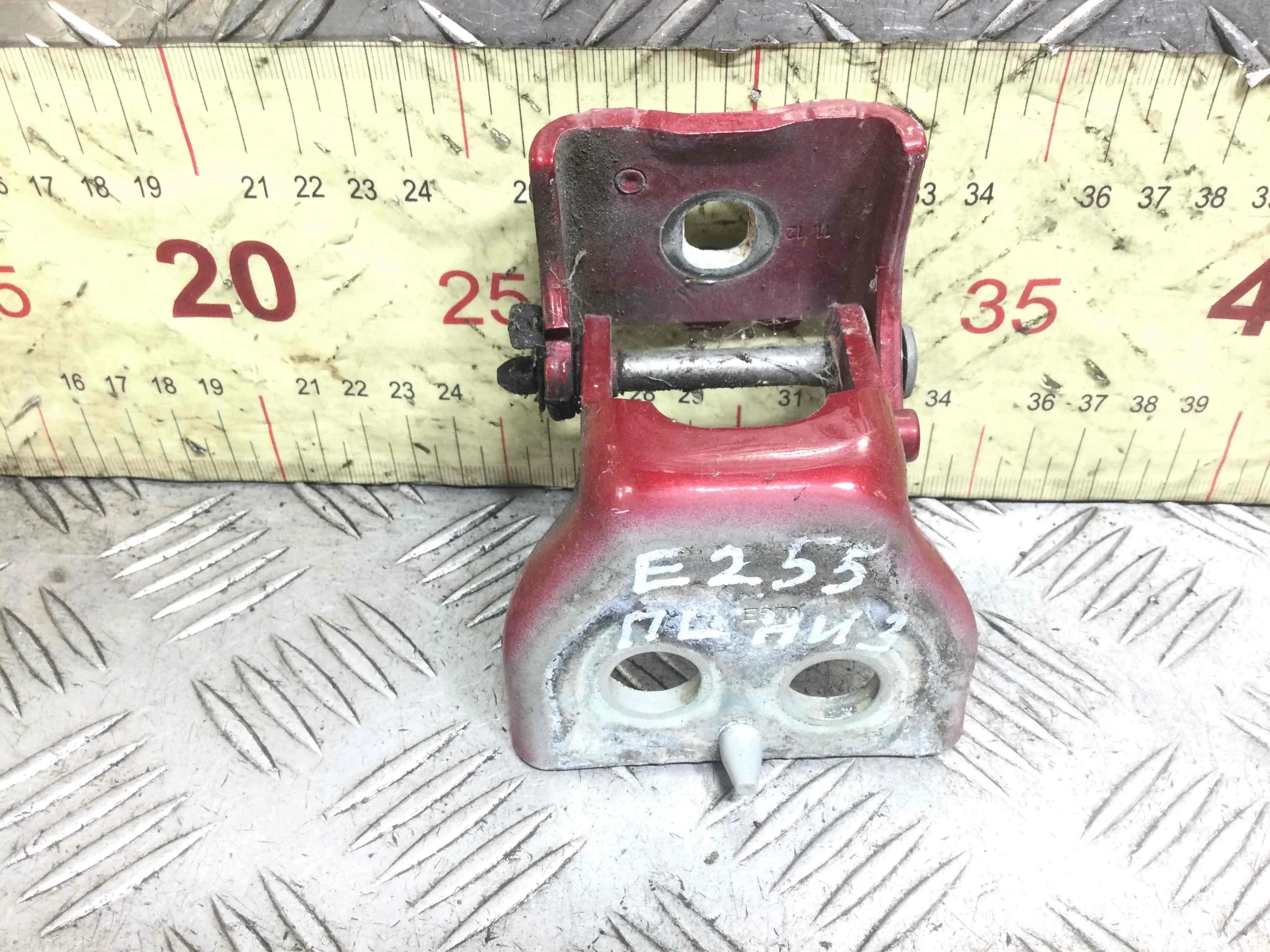 Петля двери передней левой Citroen C4 2 поколение 2011 - 2021 дизель 1.6 HDI Механика Минивэн