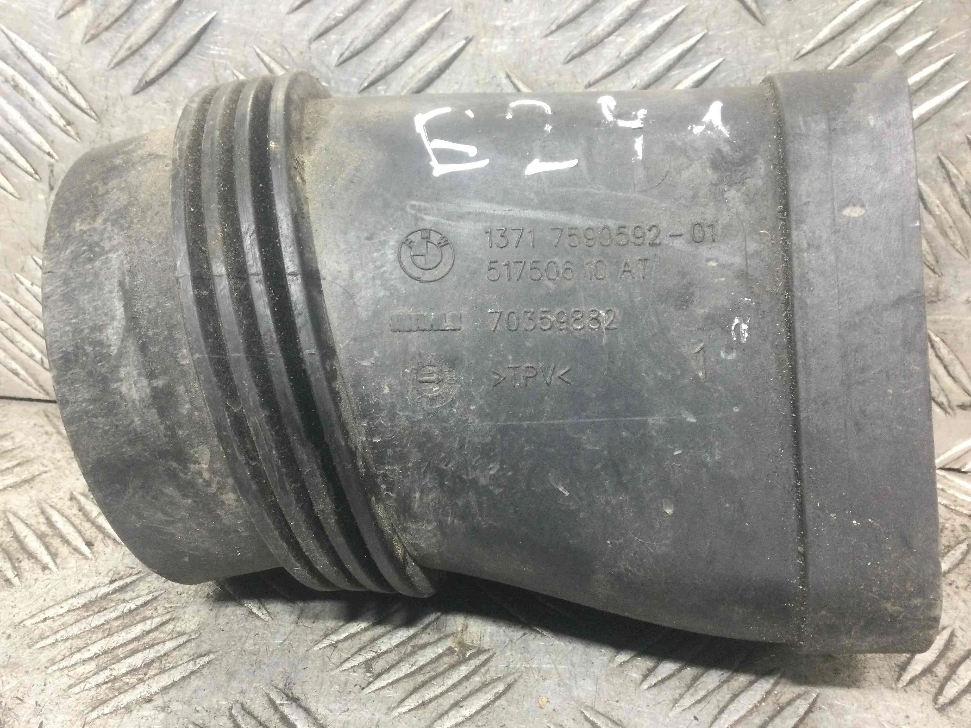 Патрубок воздушного фильтра BMW 5-Series F10/F11/GT F07 (2009-2013) бензин 2.0 i Автомат Универсал