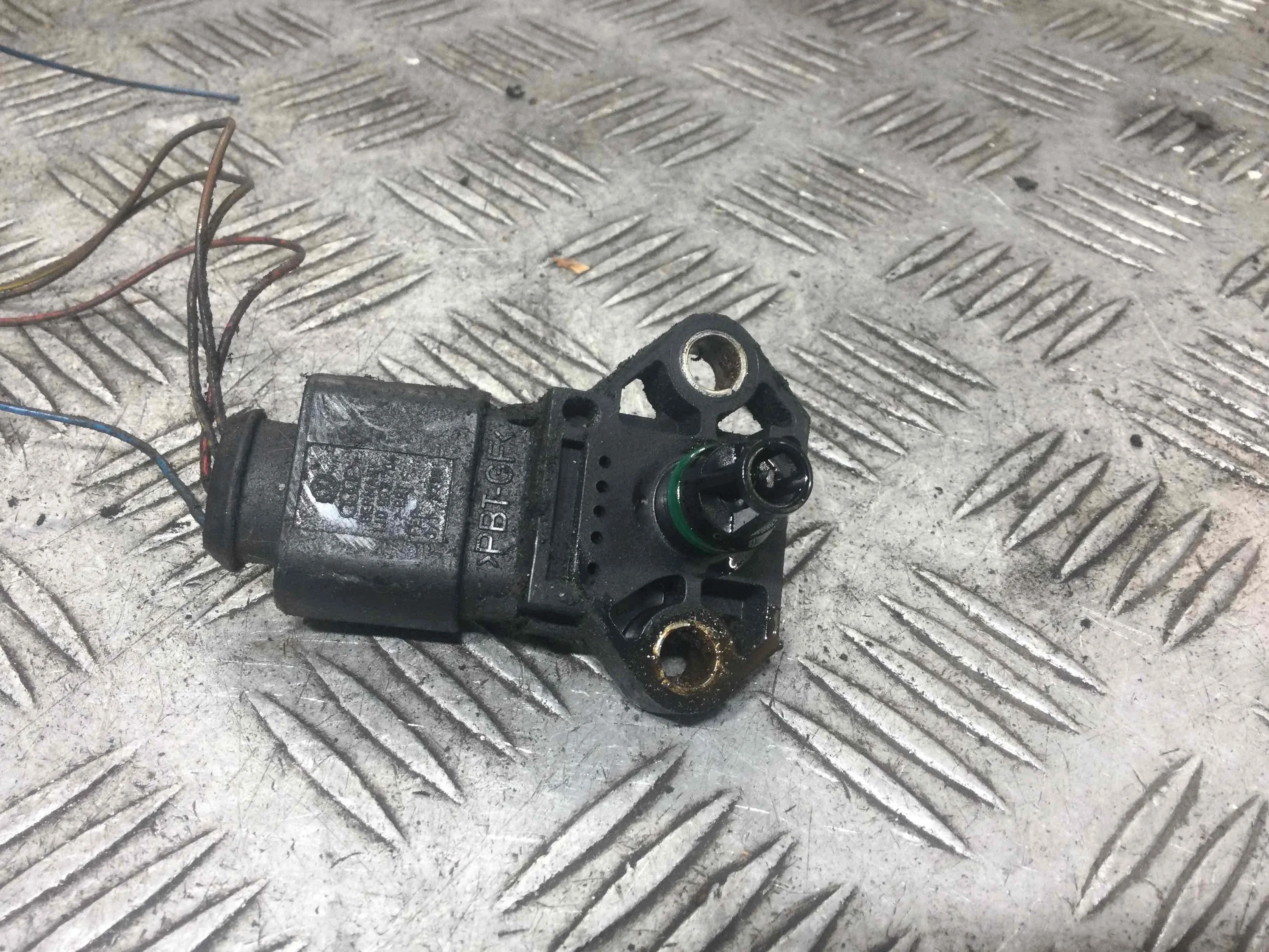 Датчик давления наддува Volkswagen LT 2 поколение (1996-2006) дизель 2.5 TD Механика Микроавтобус