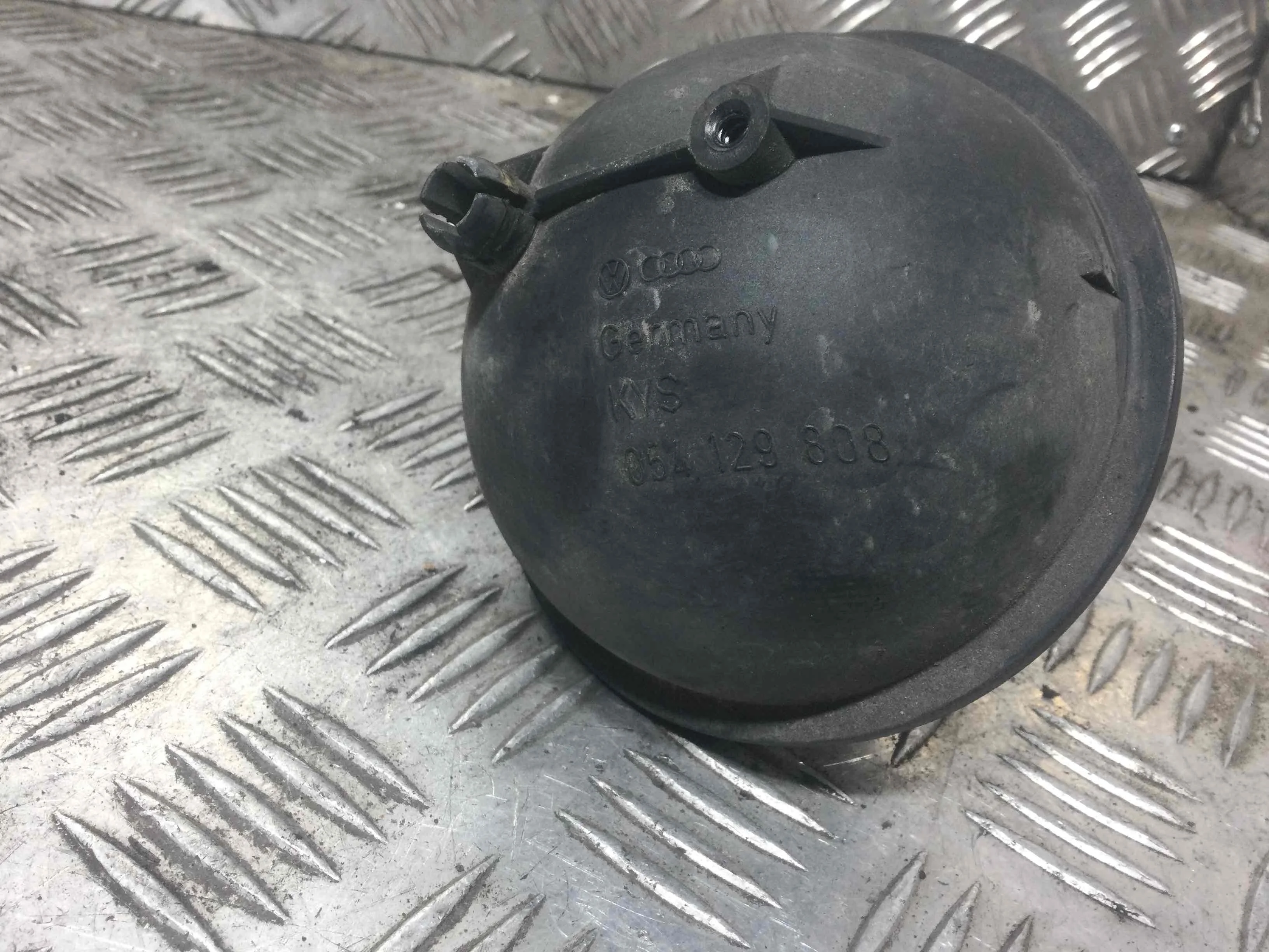 Вакуумный ресивер Volkswagen Touareg 1 поколение 2002-2007 дизель 2.5 TDI Автомат Внедорожник