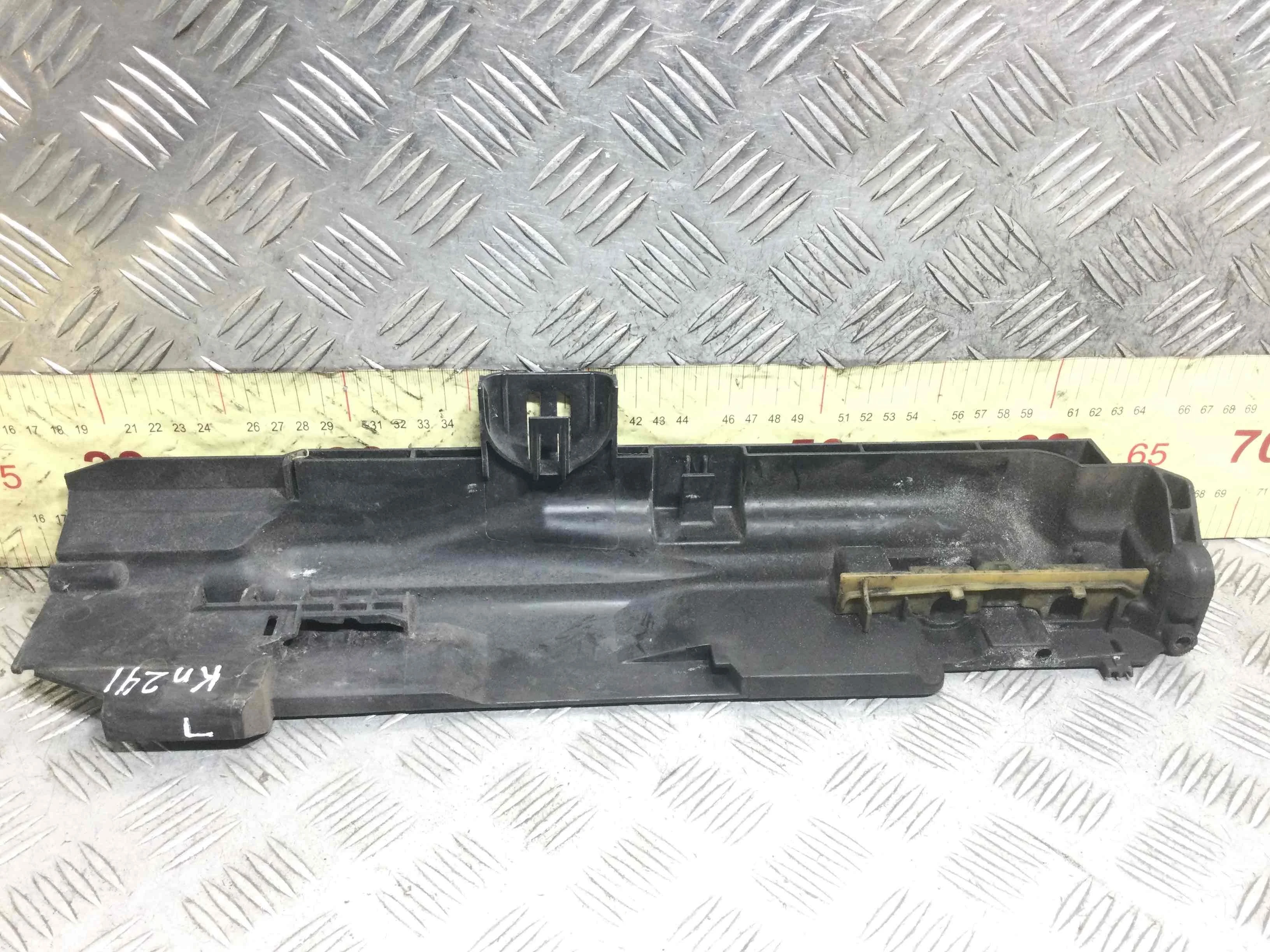 Кронштейн радиатора BMW 3-Series 3-Series E90/E91/E92/E93 2005 - 2010 бензин 2.0 i  Седан