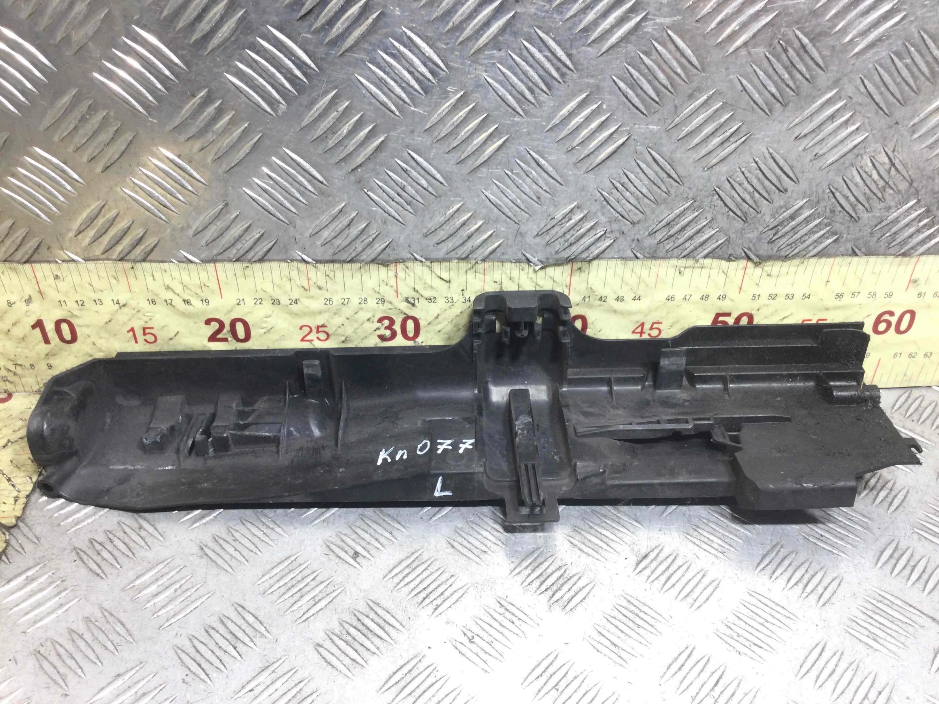 Кронштейн радиатора BMW 3-Series 3-Series E90/E91/E92/E93 2005 - 2010 дизель 2.0   Седан