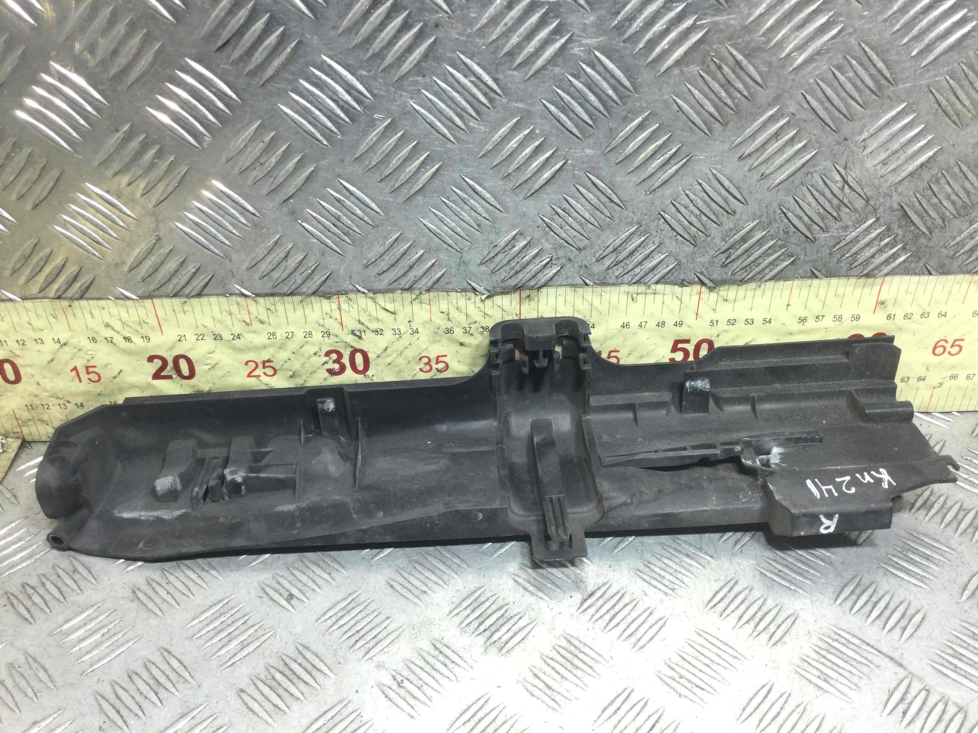 Кронштейн радиатора BMW 3-Series 3-Series E90/E91/E92/E93 2005 - 2010 бензин 2.0 i  Седан