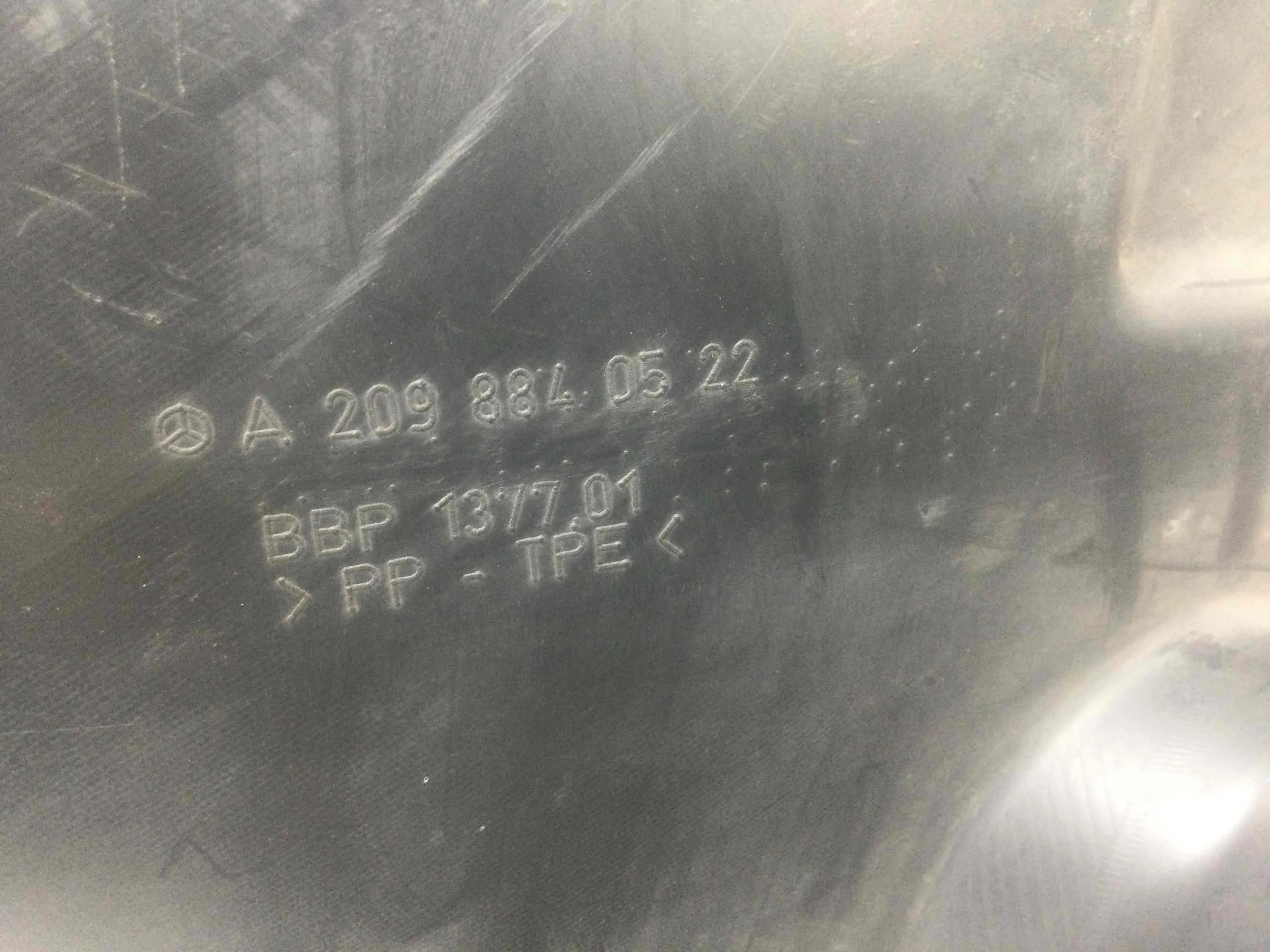 Защита арок передняя левая (подкрылок) Mercedes CLK W209/A209 [рестайлинг] (2005-2010) дизель 2.2 CDI Автомат Седан