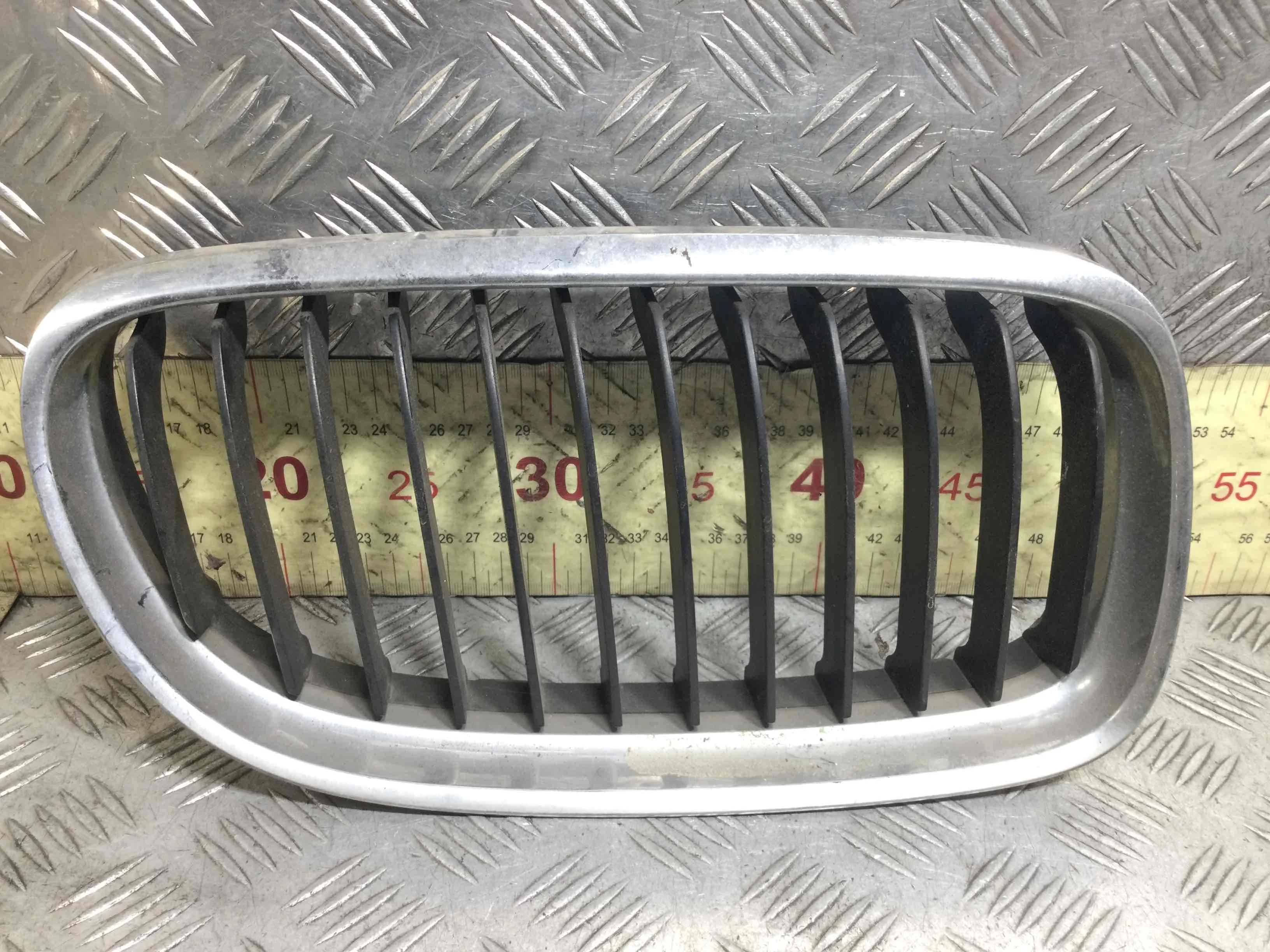 Решетка радиатора BMW 3-Series 3-Series E90/E91/E92/E93 2005 - 2010 бензин 2.0 i Автомат Седан