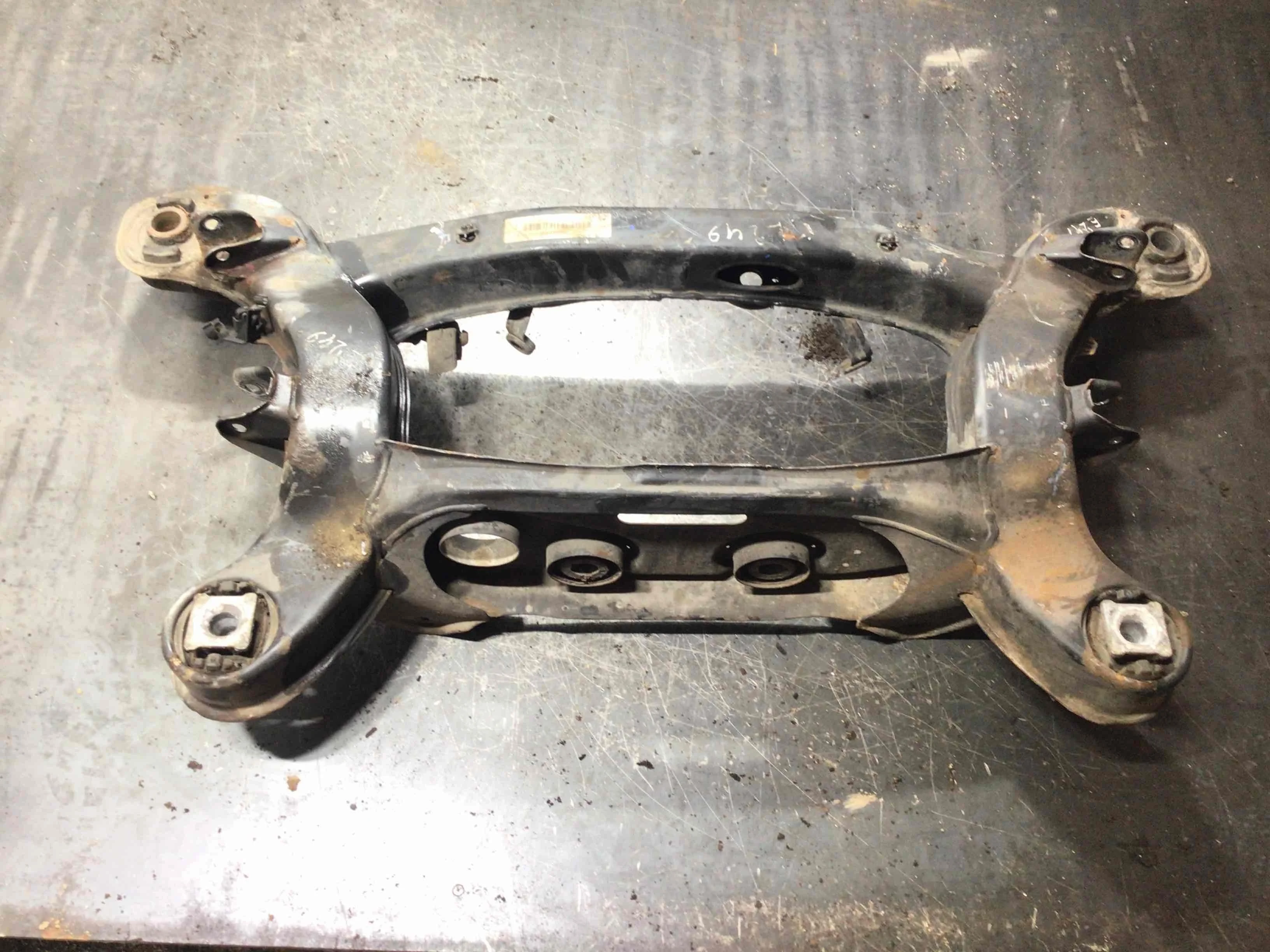 Балка подвески задняя Mercedes CLC CL203 [рестайлинг] (2008-2011) бензин 1.8 i Автомат Купе