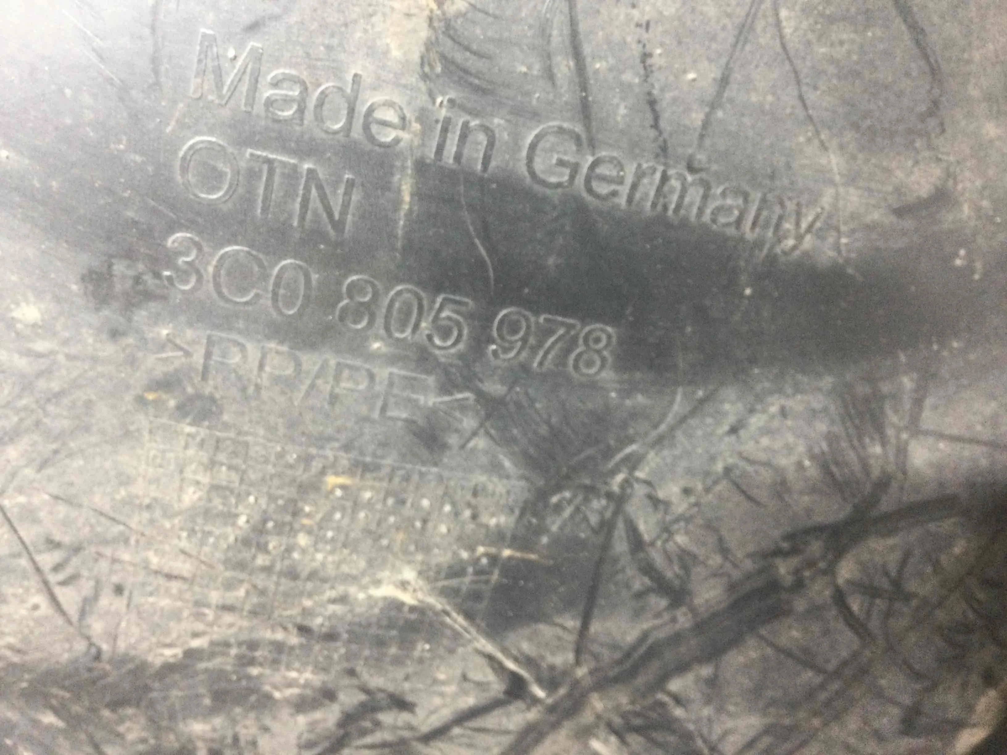 Защита арок передняя правая (подкрылок) Volkswagen Passat B6 (2005-2010) дизель 1.9 TDI Механика Седан