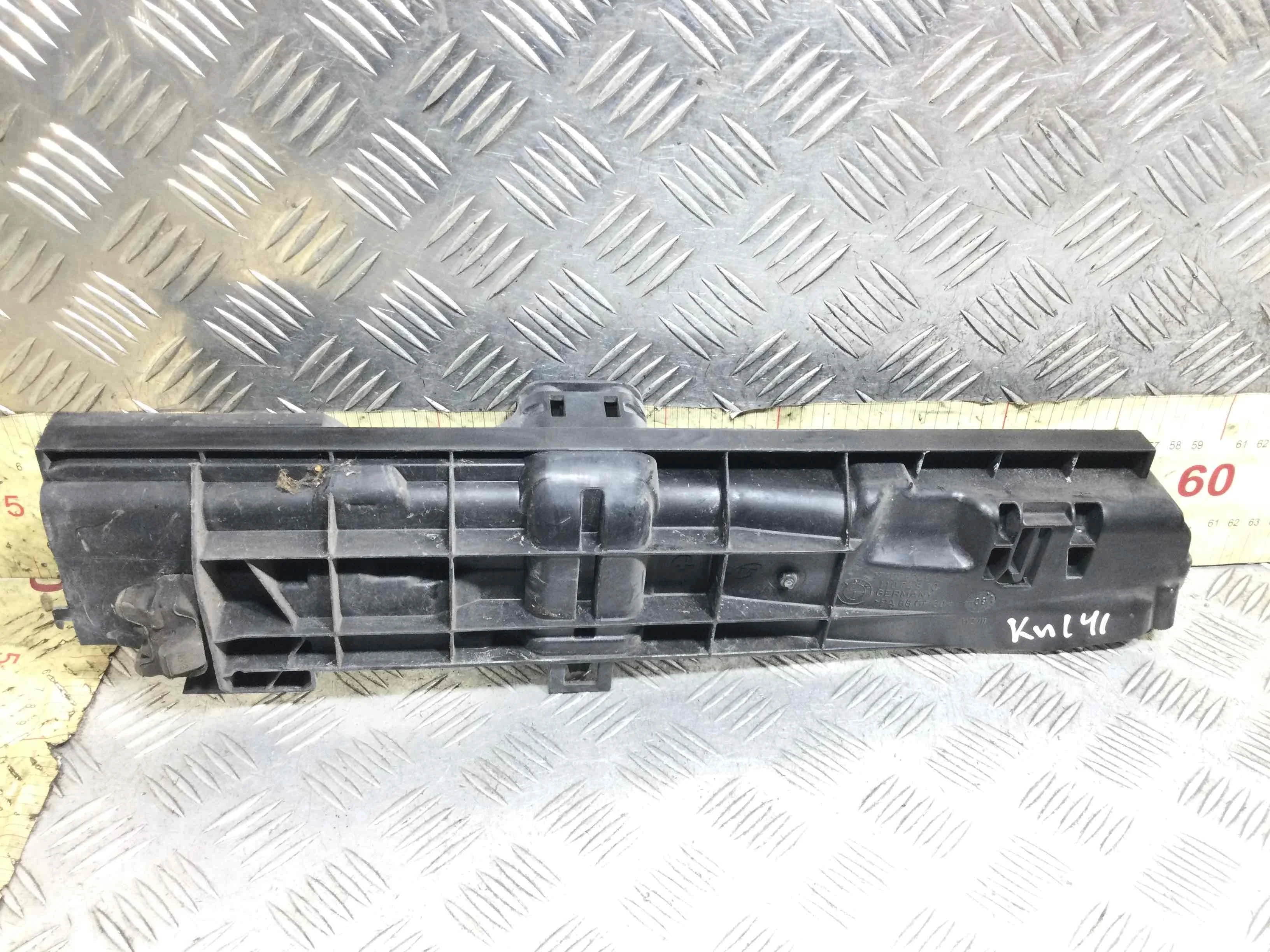 Кронштейн радиатора BMW 3-Series 3-Series E90/E91/E92/E93 2005 - 2010 бензин 2.0 i Автомат Седан