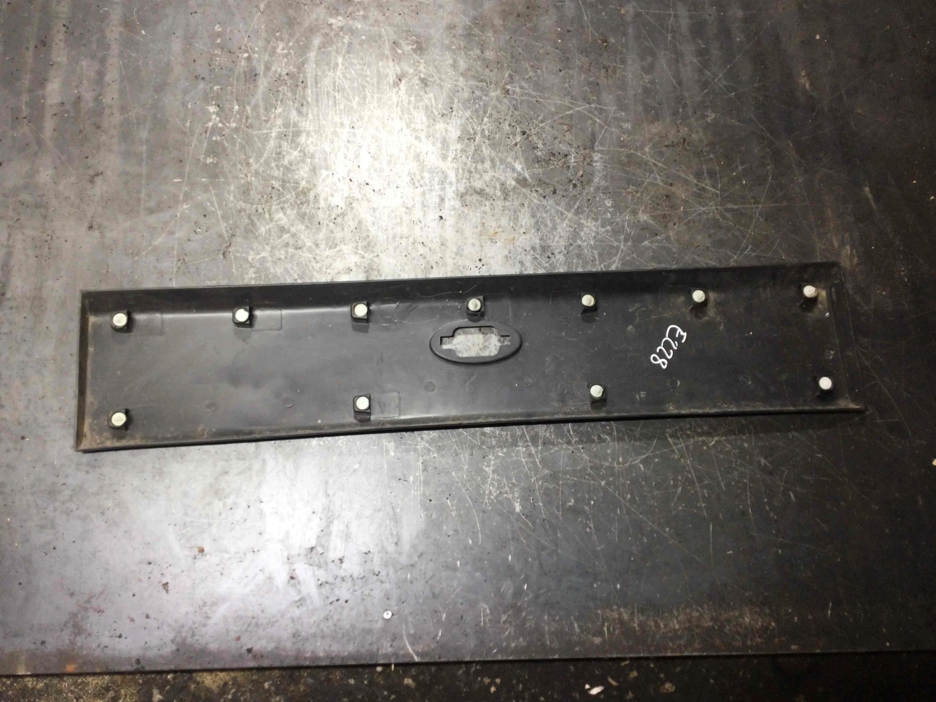 Молдинг (накладка кузовная) Renault Master 3 поколение [рестайлинг] (2014-2024) дизель 2.3 DCI Механика Микроавтобус