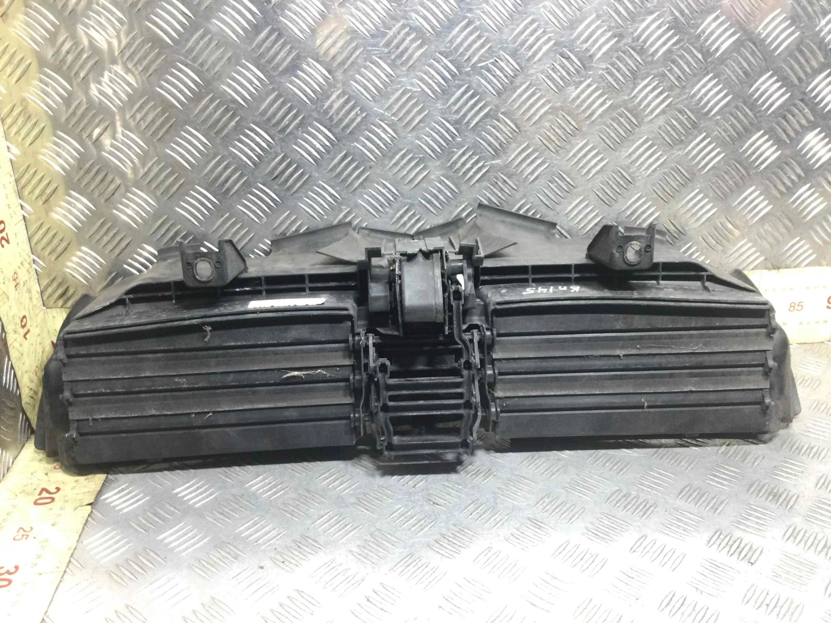 Жалюзи BMW 3-Series 3-Series E90/E91/E92/E93 2005 - 2010 бензин 2.0 i Автомат Седан