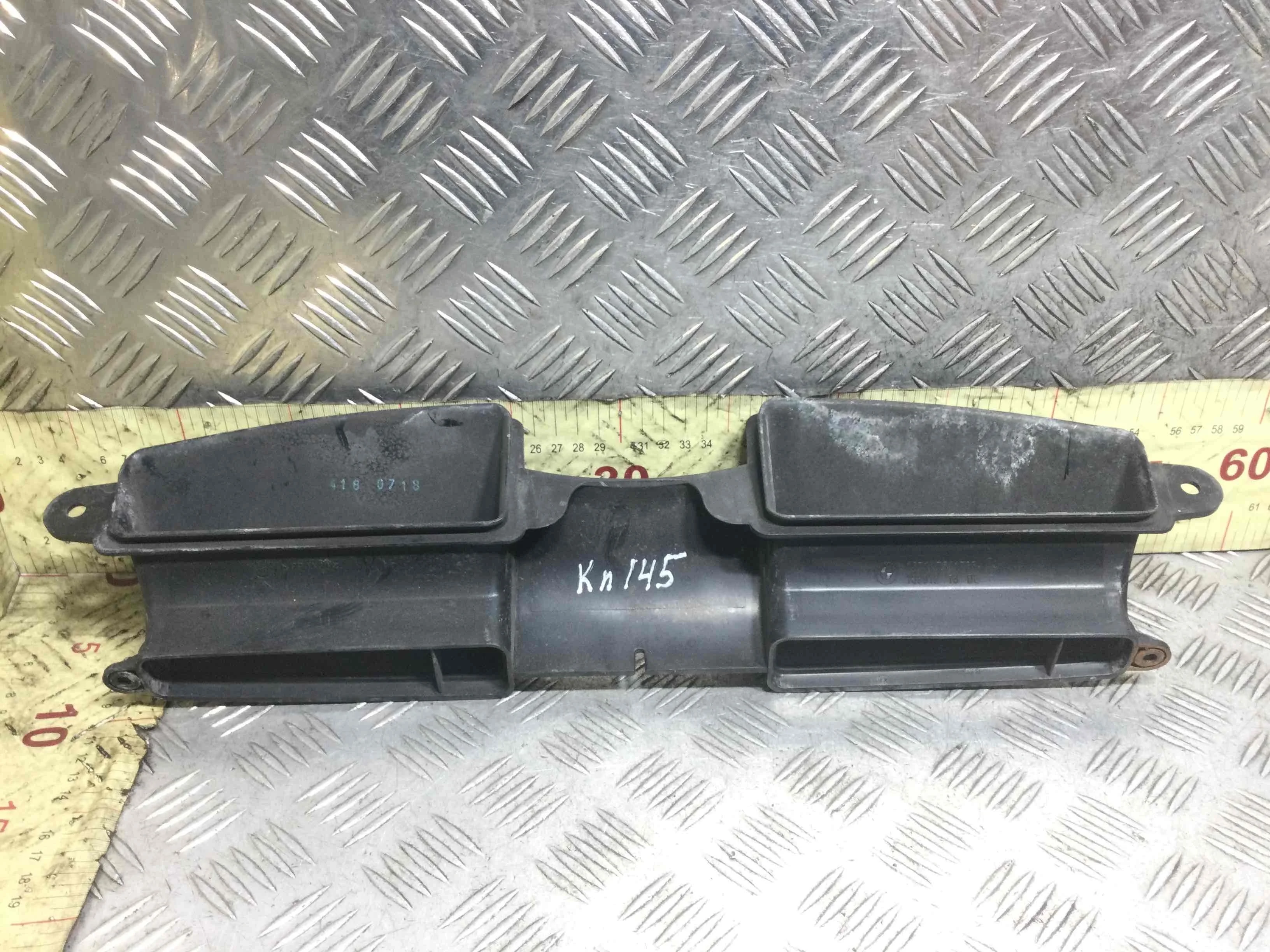 Воздуховод BMW 3-Series 3-Series E90/E91/E92/E93 2005 - 2010 бензин 2.0 i Автомат Седан