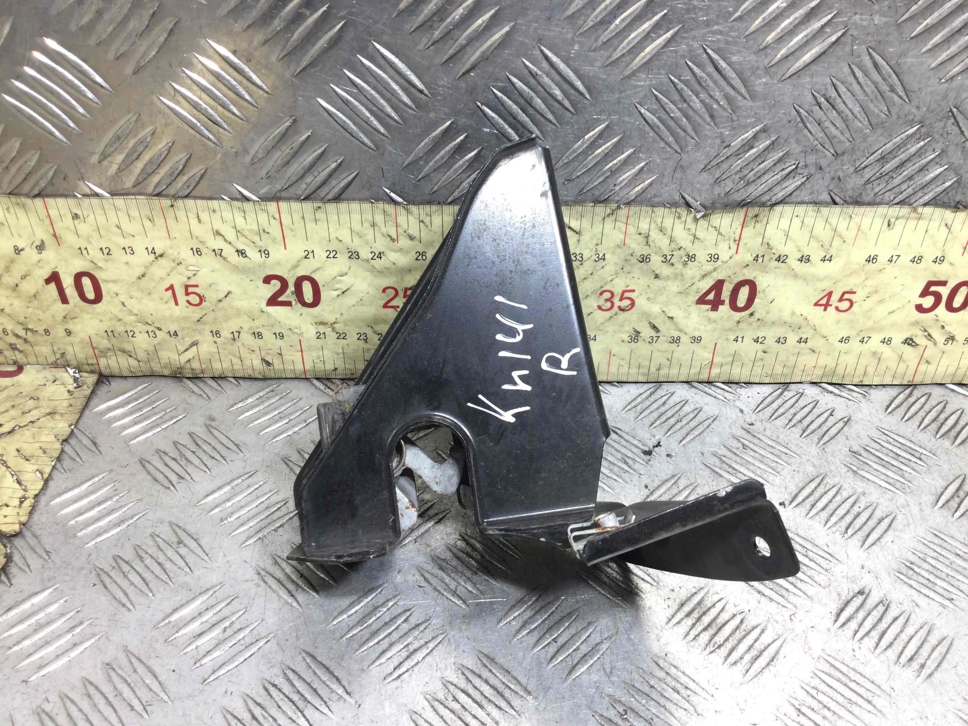 Замок капота BMW 3-Series 3-Series E90/E91/E92/E93 2005 - 2010 бензин 2.0 i Автомат Седан